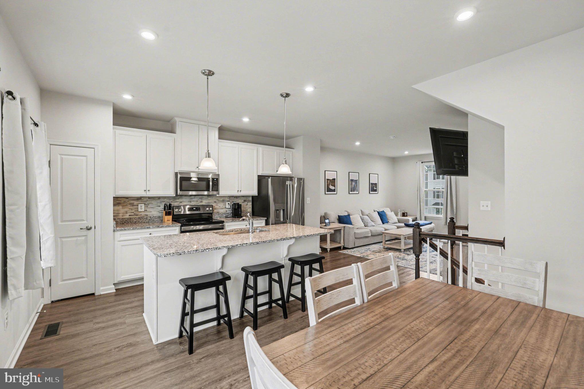 WILDERNESS SHORES - Residential