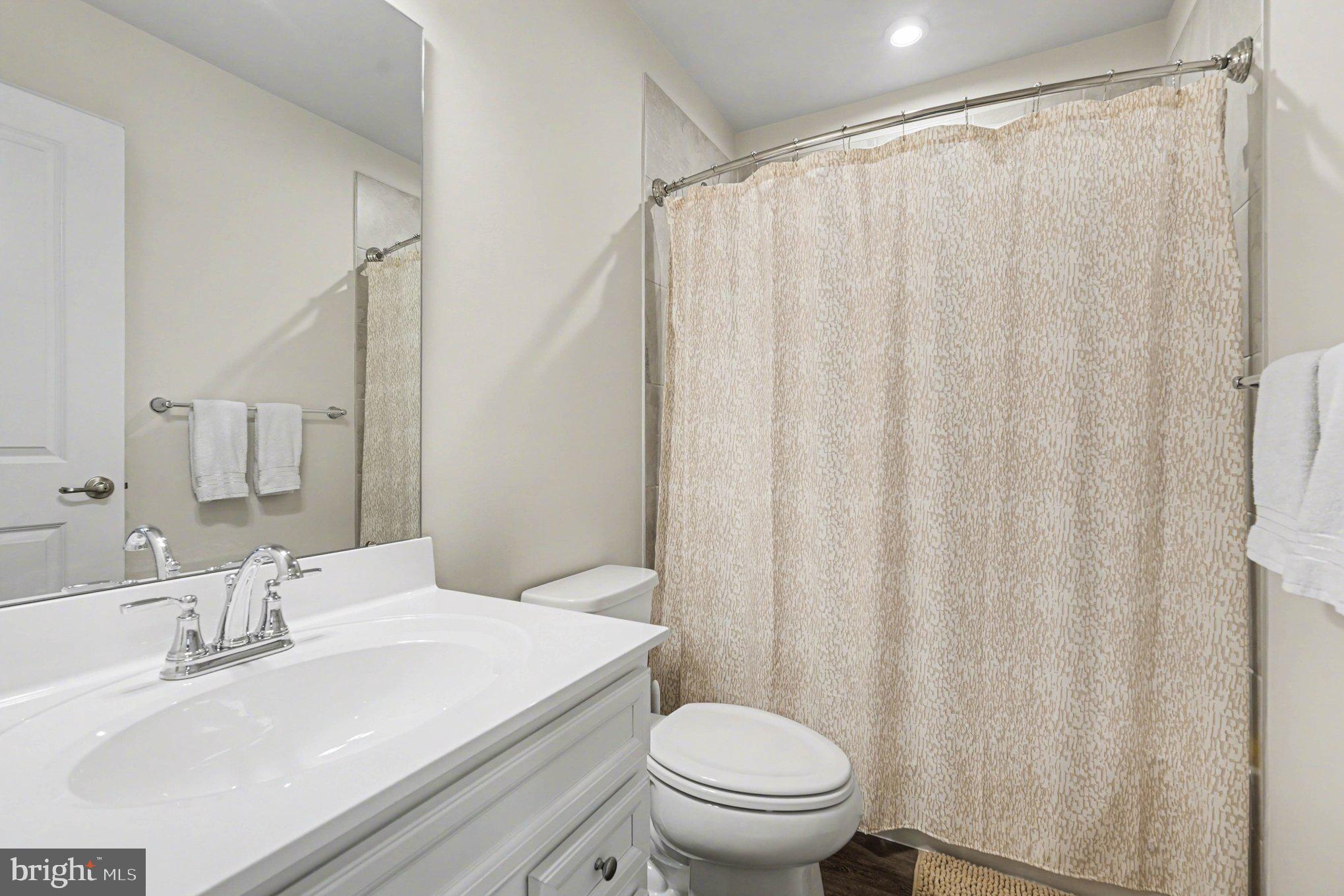 WILDERNESS SHORES - Residential