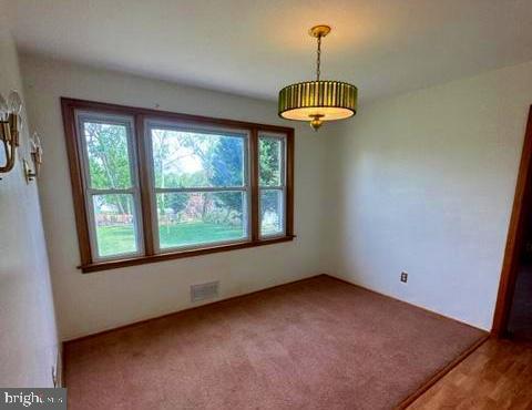 DARLEIGH MANOR - Residential Lease