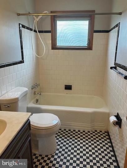 DARLEIGH MANOR - Residential Lease