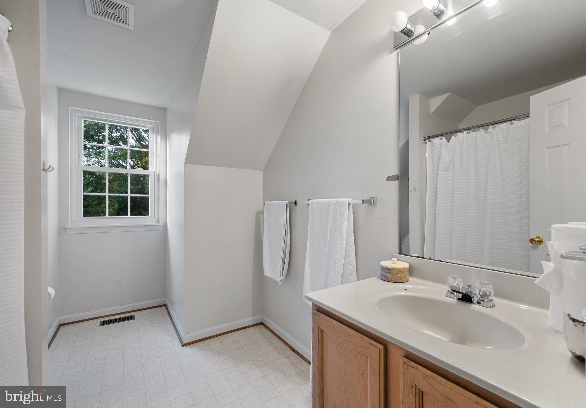 ROLLING MEADOWS - Residential