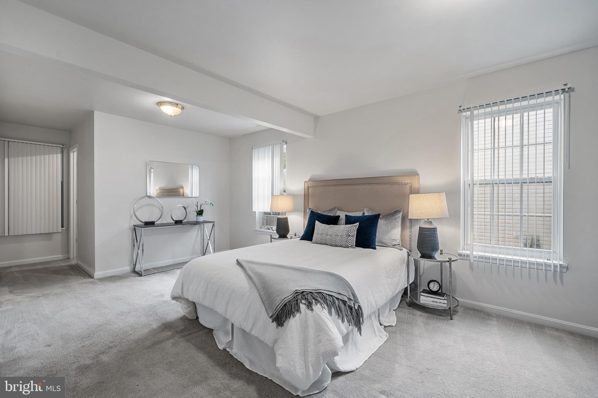 ROLLING MEADOWS - Residential