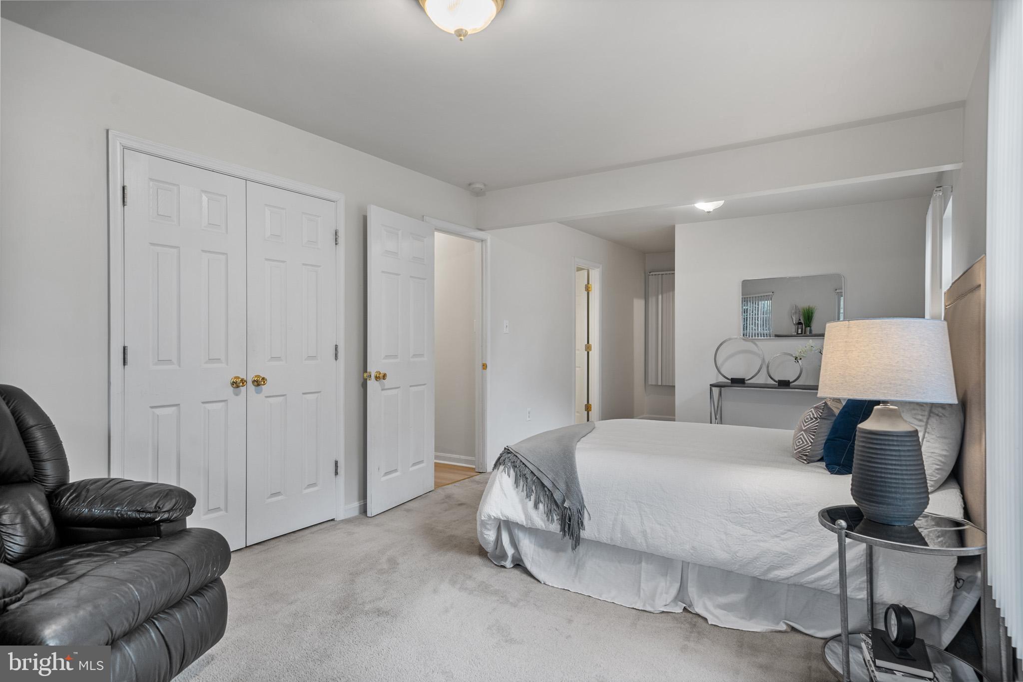 ROLLING MEADOWS - Residential