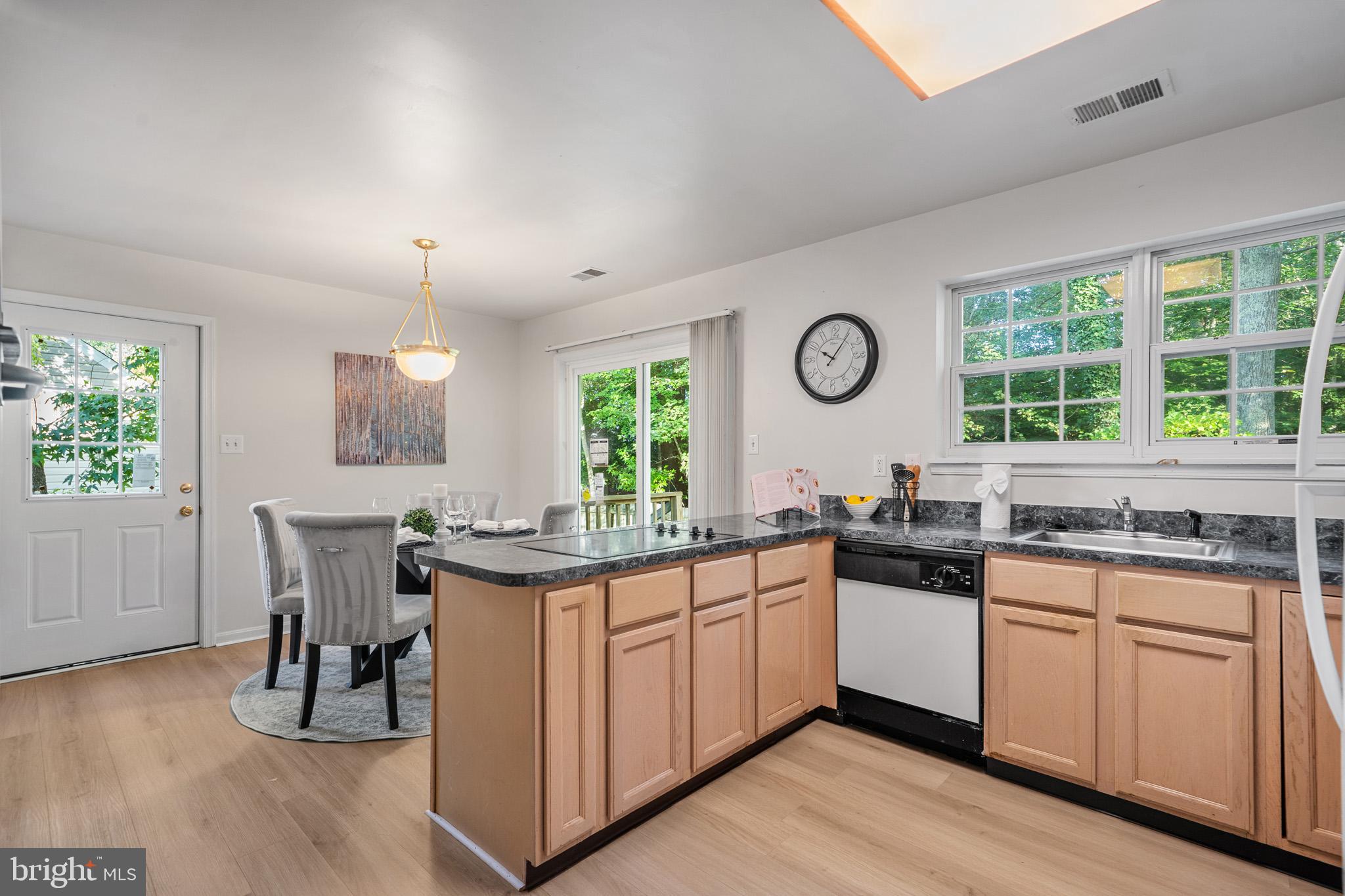 ROLLING MEADOWS - Residential