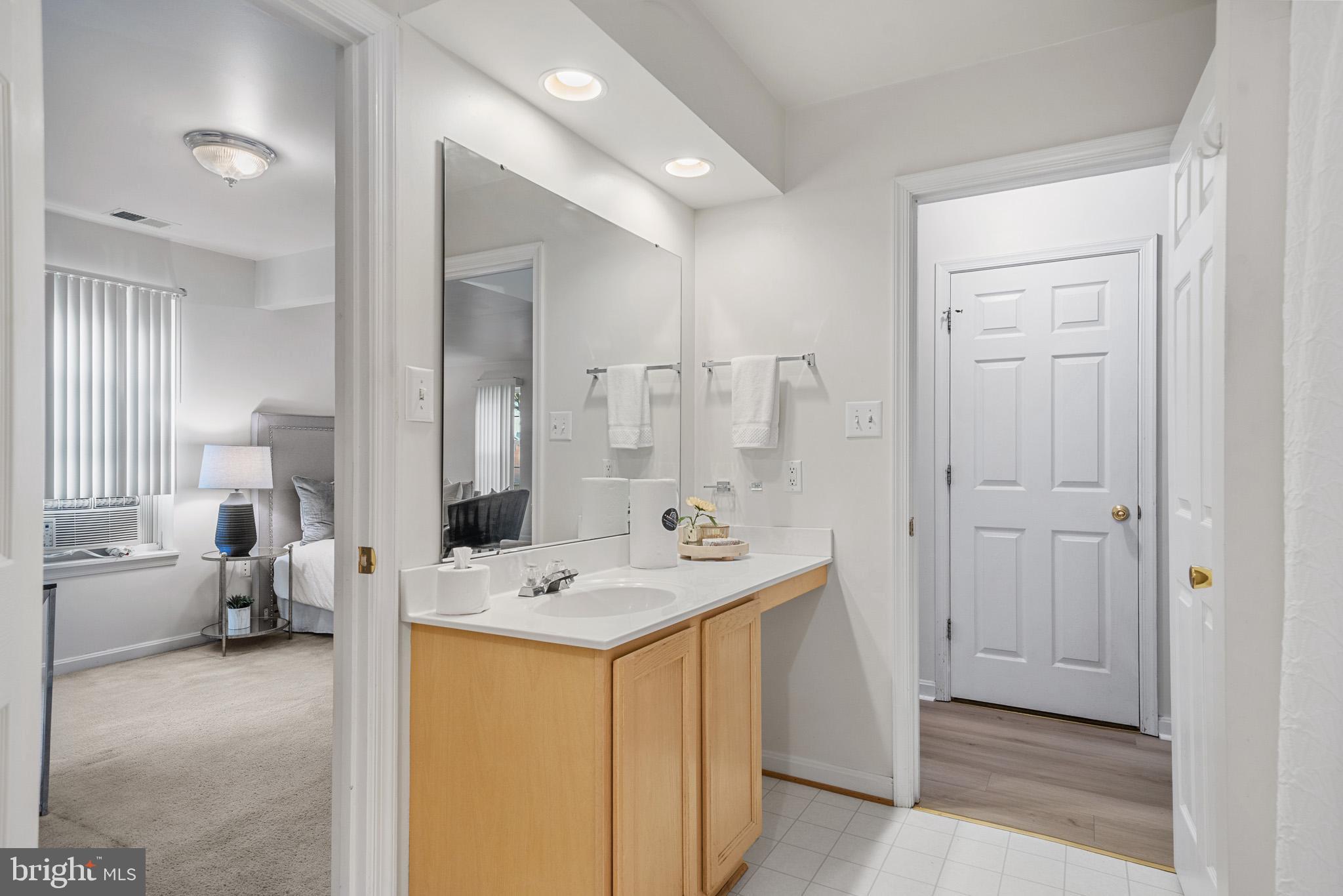 ROLLING MEADOWS - Residential