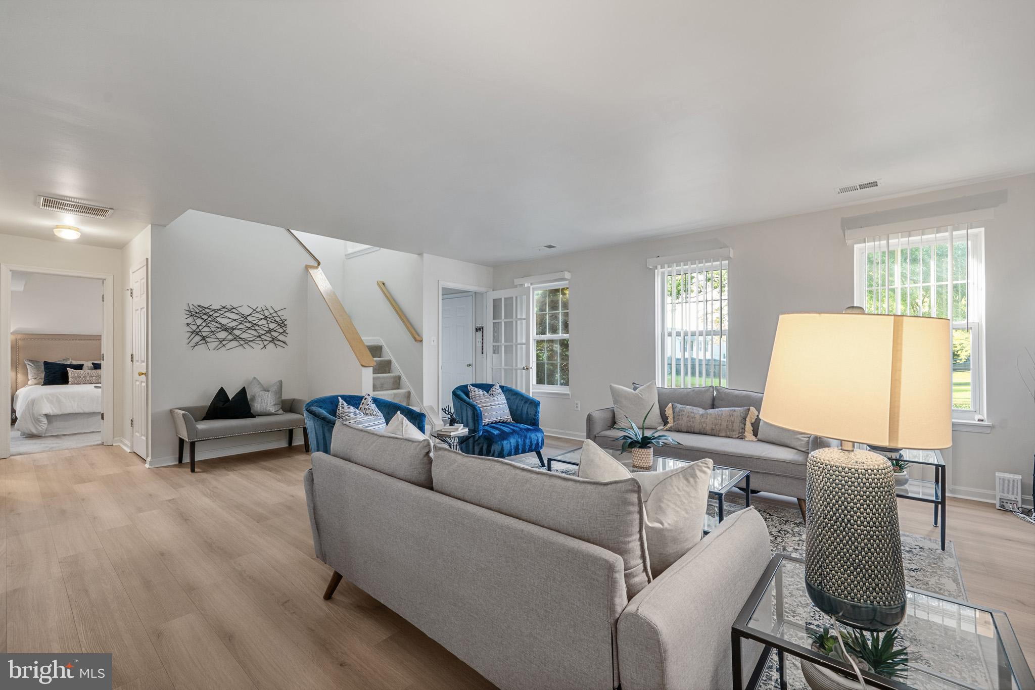 ROLLING MEADOWS - Residential