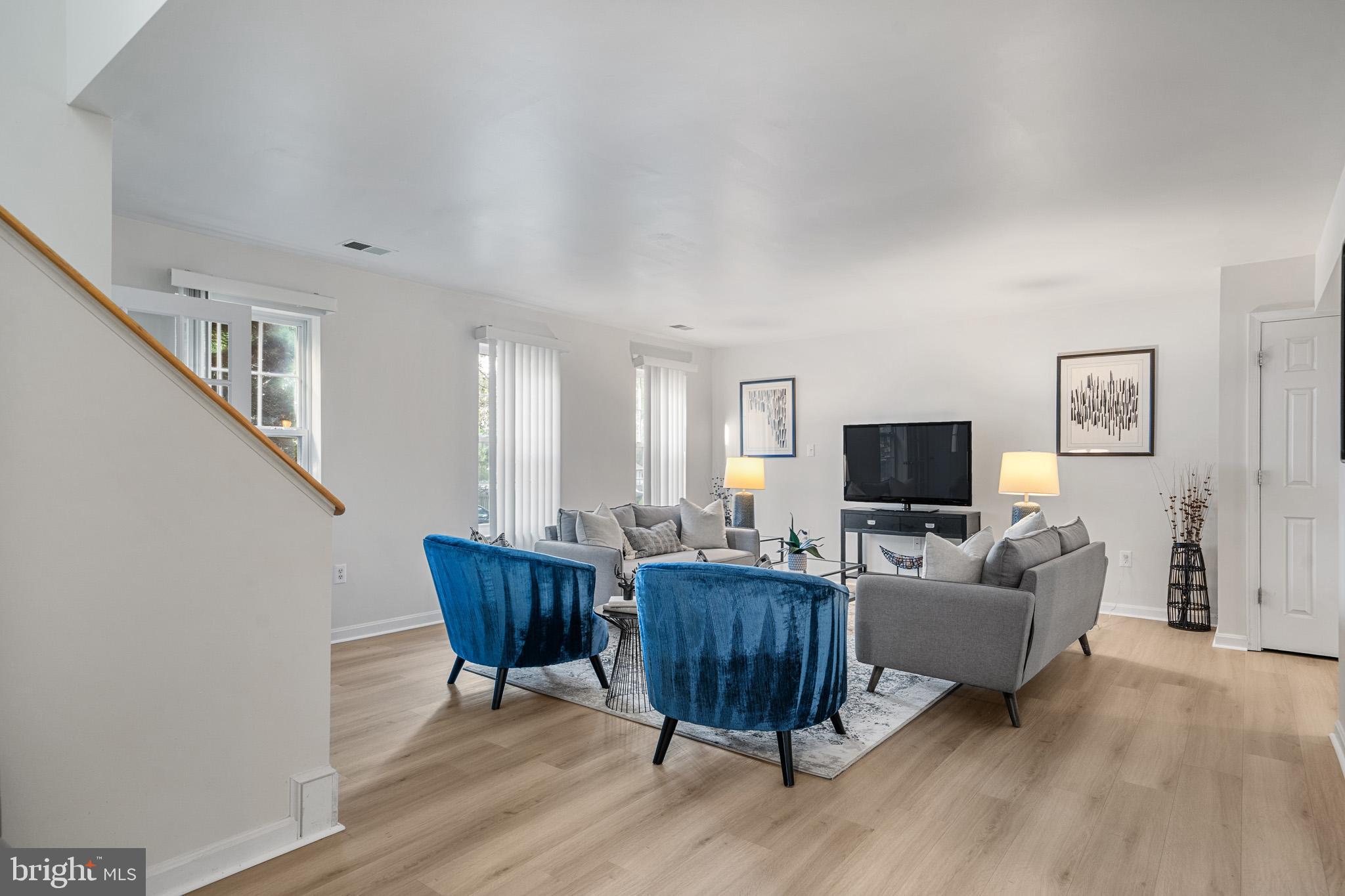 ROLLING MEADOWS - Residential