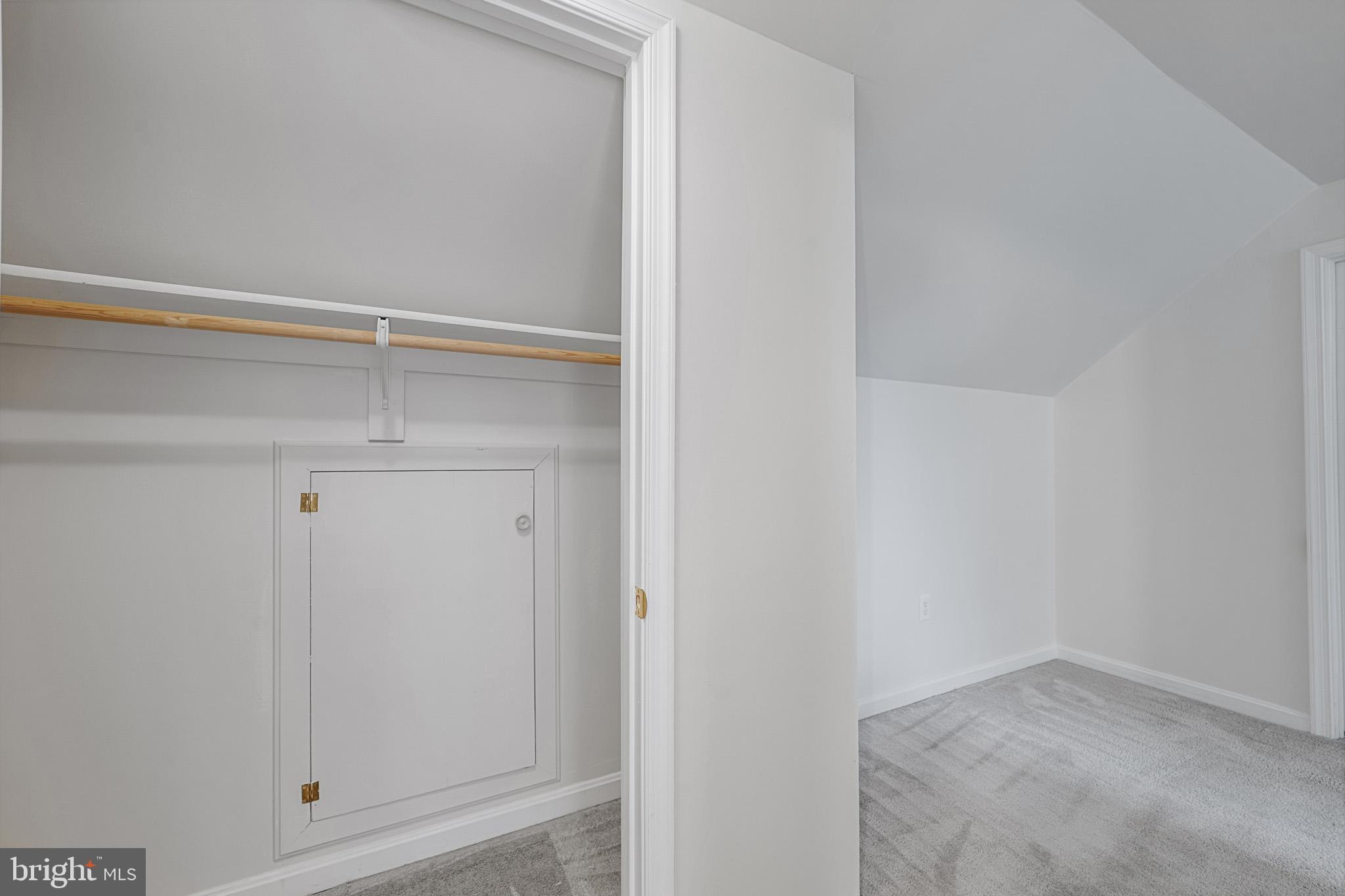 ROLLING MEADOWS - Residential