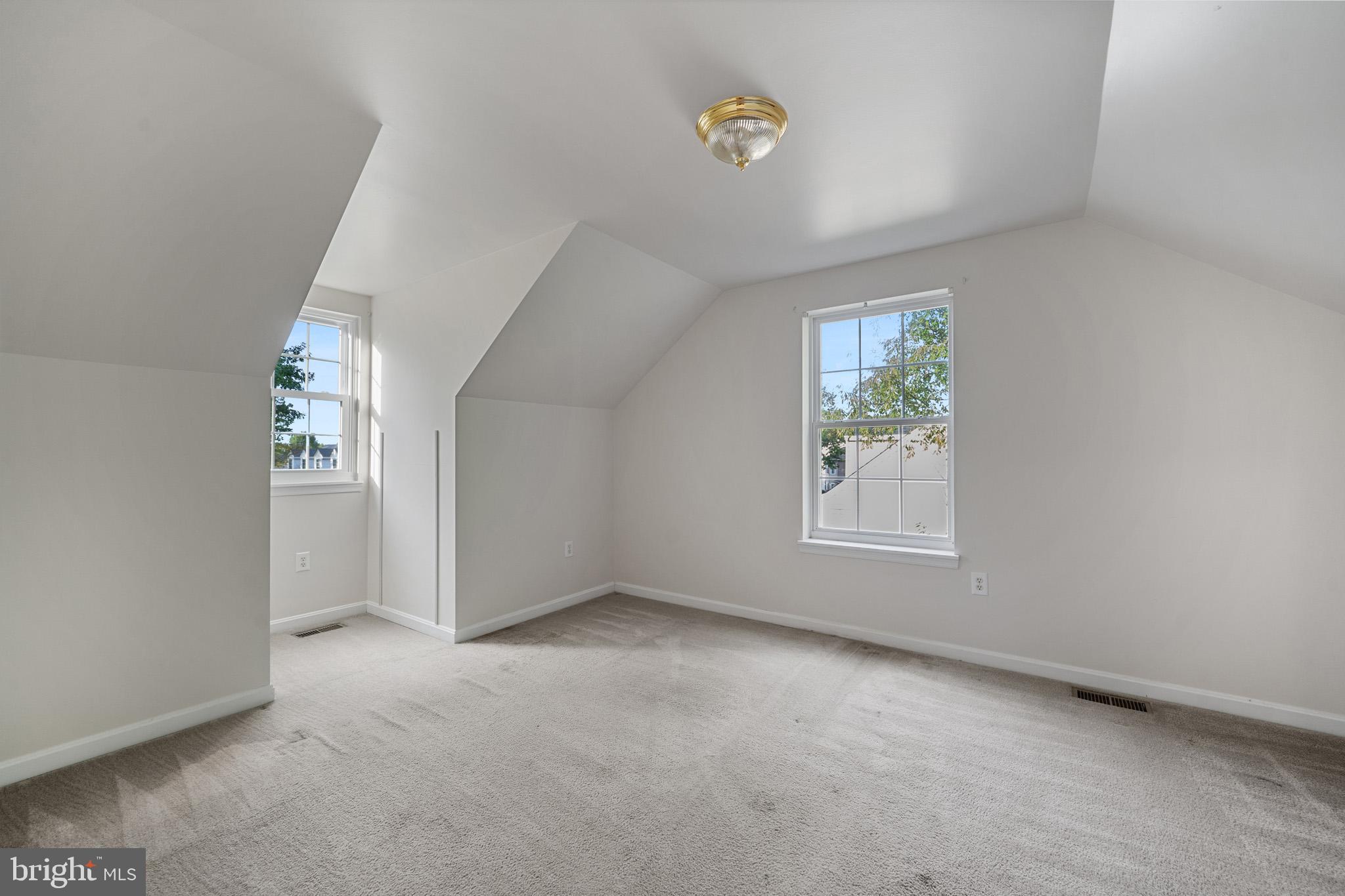 ROLLING MEADOWS - Residential