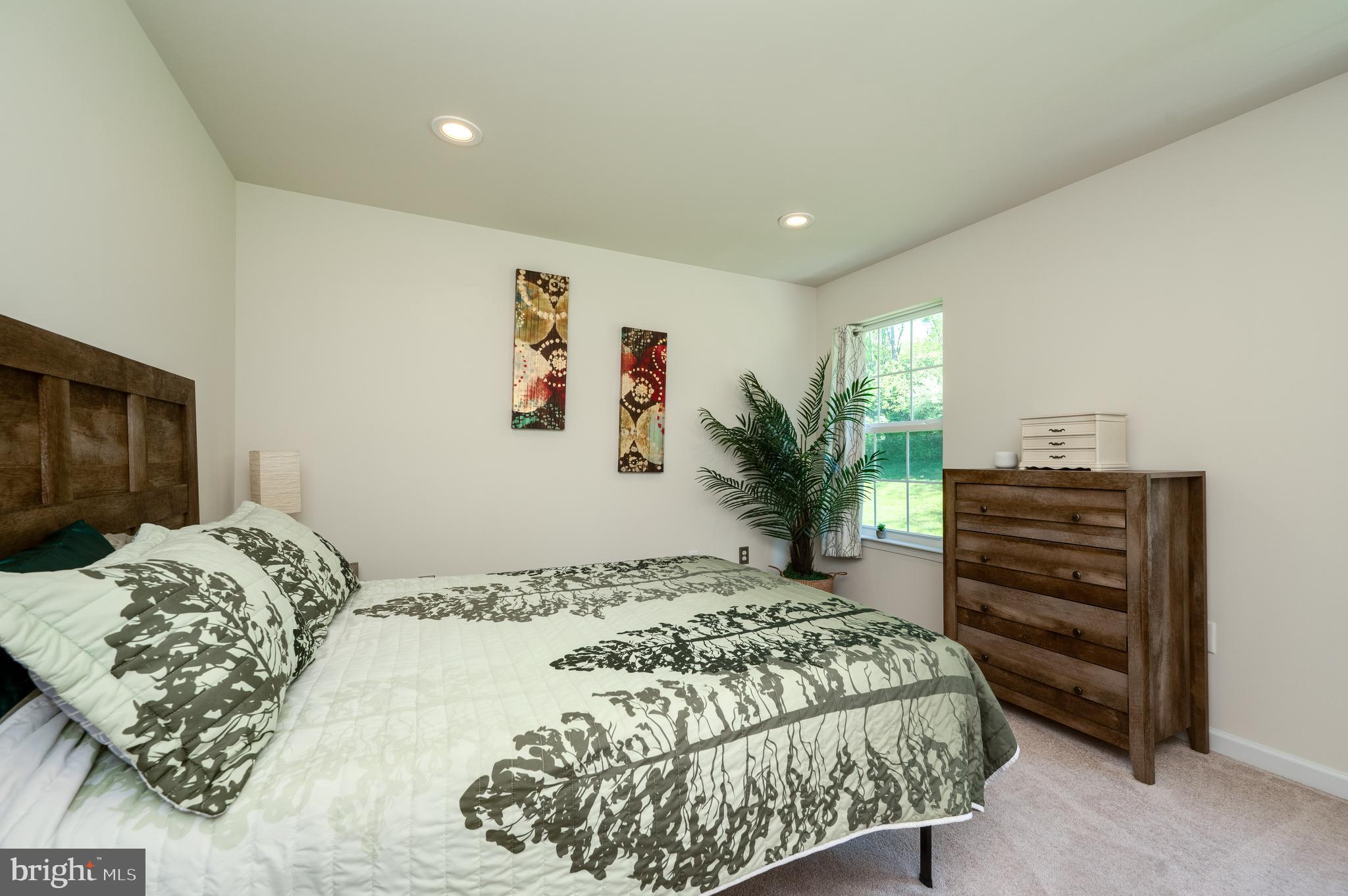 DEERFIELD VILLAGE - Residential Lease