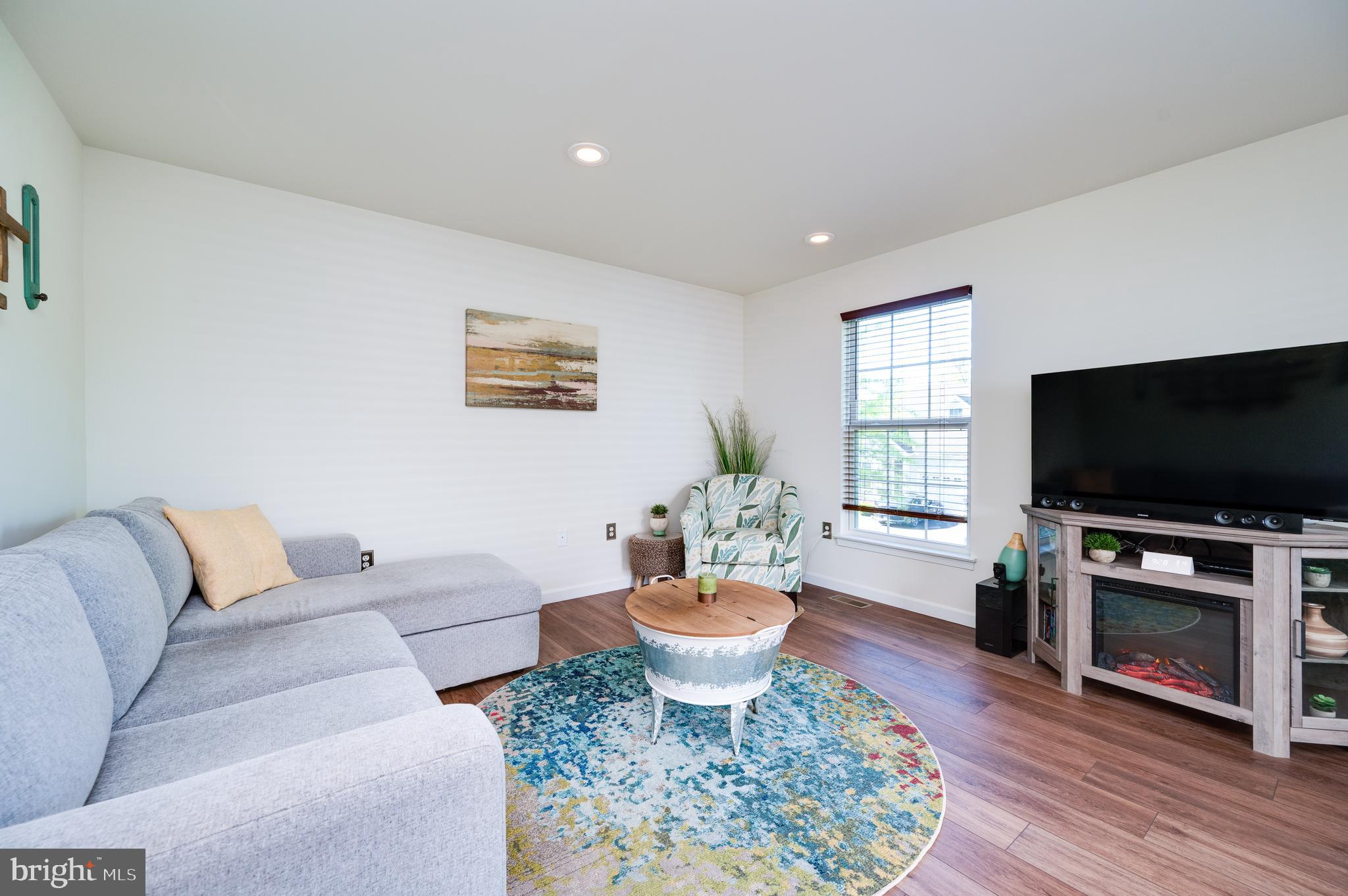 DEERFIELD VILLAGE - Residential Lease