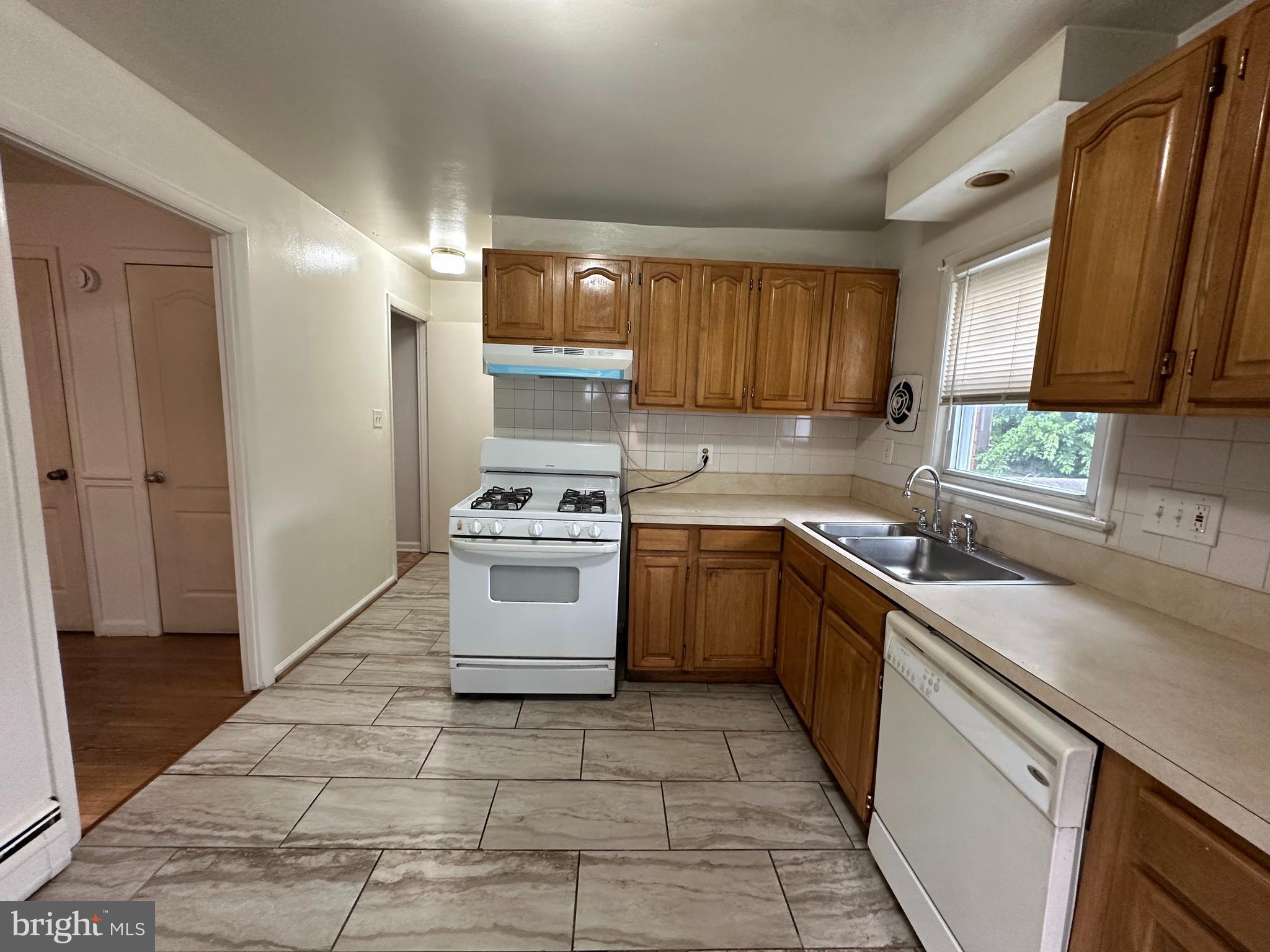 NEW HAMPSHIRE ESTATES - Residential