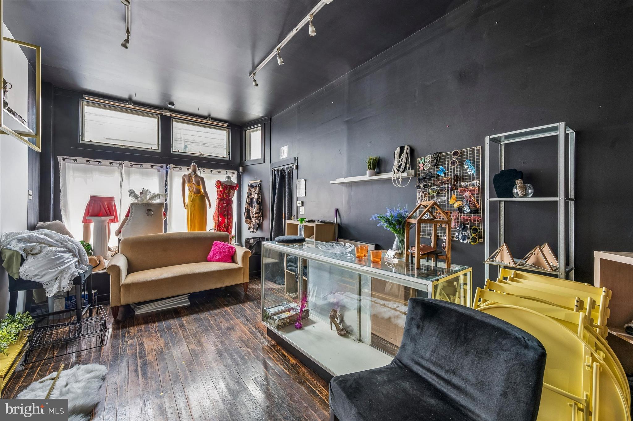 NORTHERN LIBERTIES - Commercial Sale