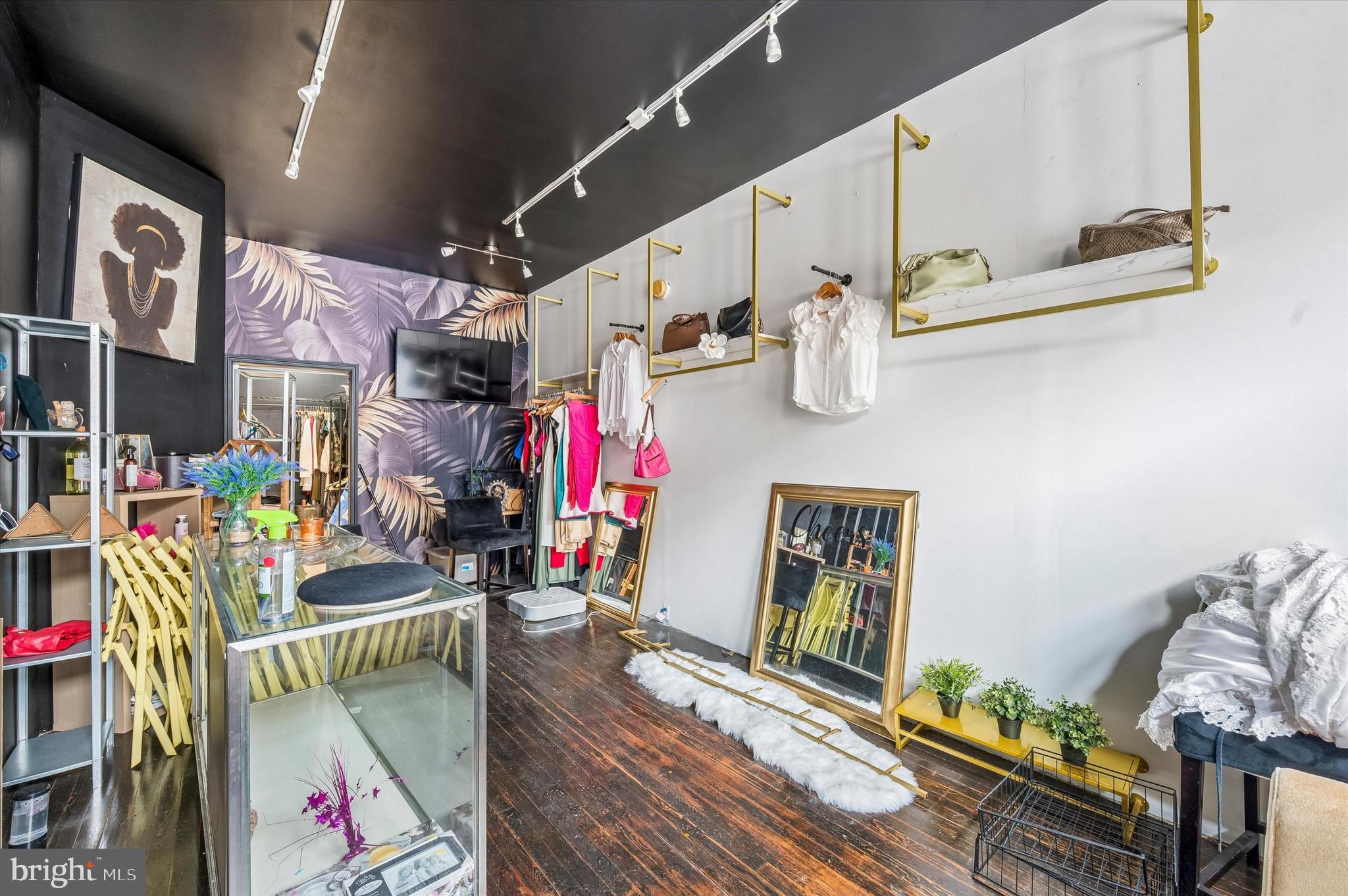 NORTHERN LIBERTIES - Commercial Sale