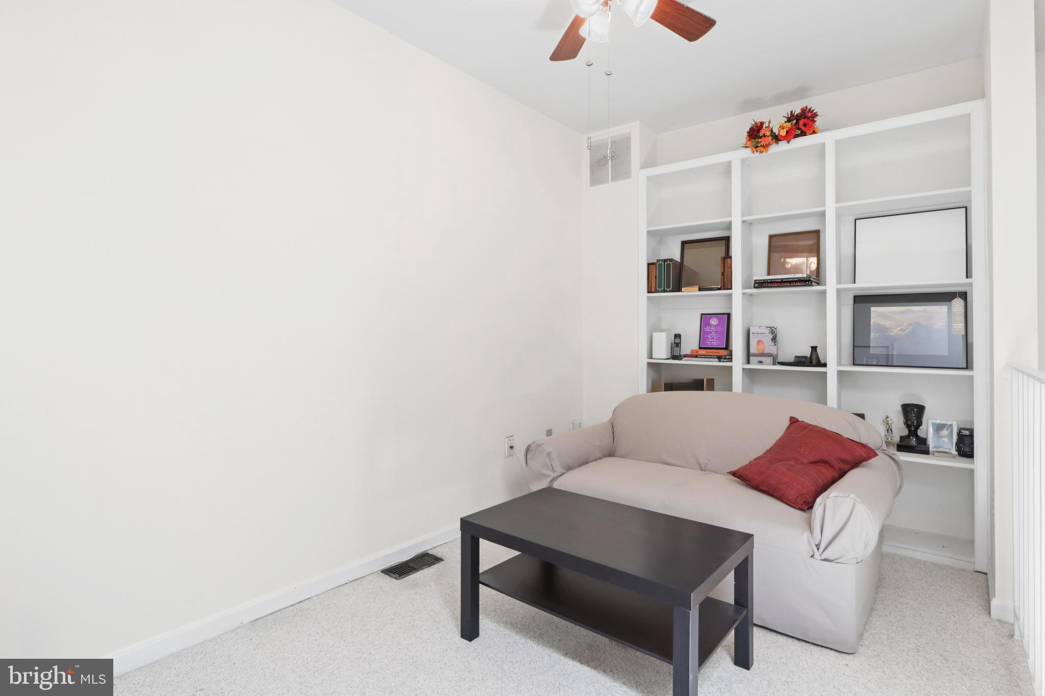 HAMPTON HOUSE - Residential Lease