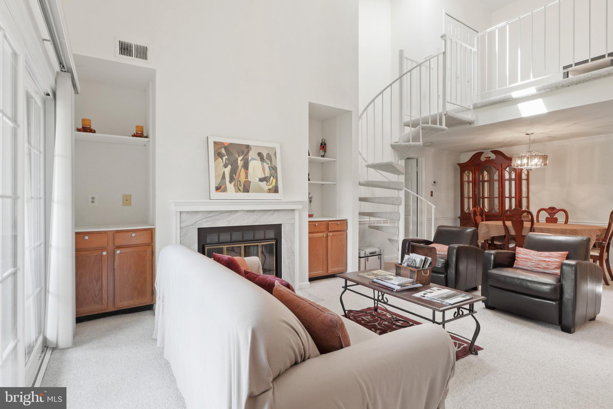 HAMPTON HOUSE - Residential Lease