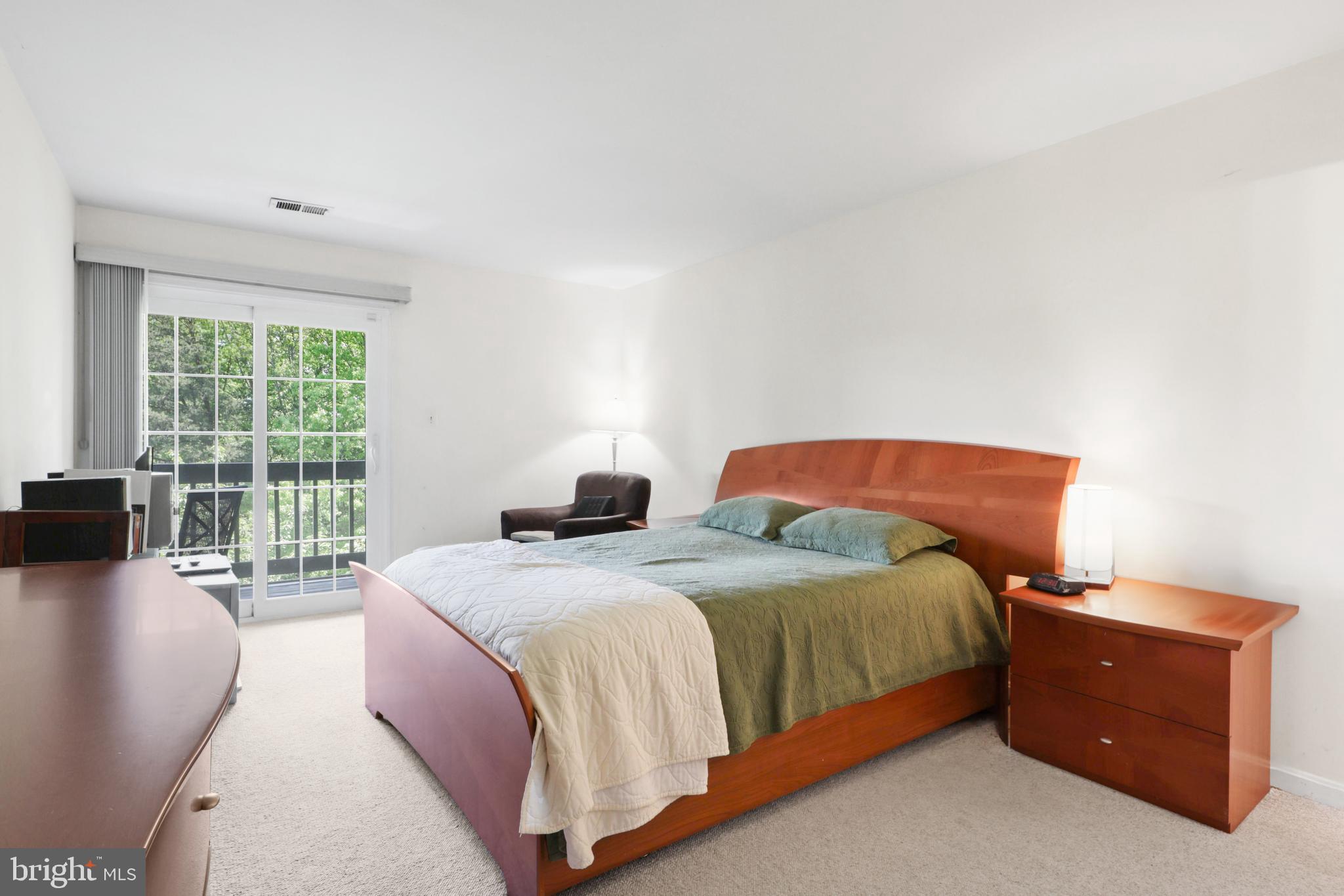 HAMPTON HOUSE - Residential Lease