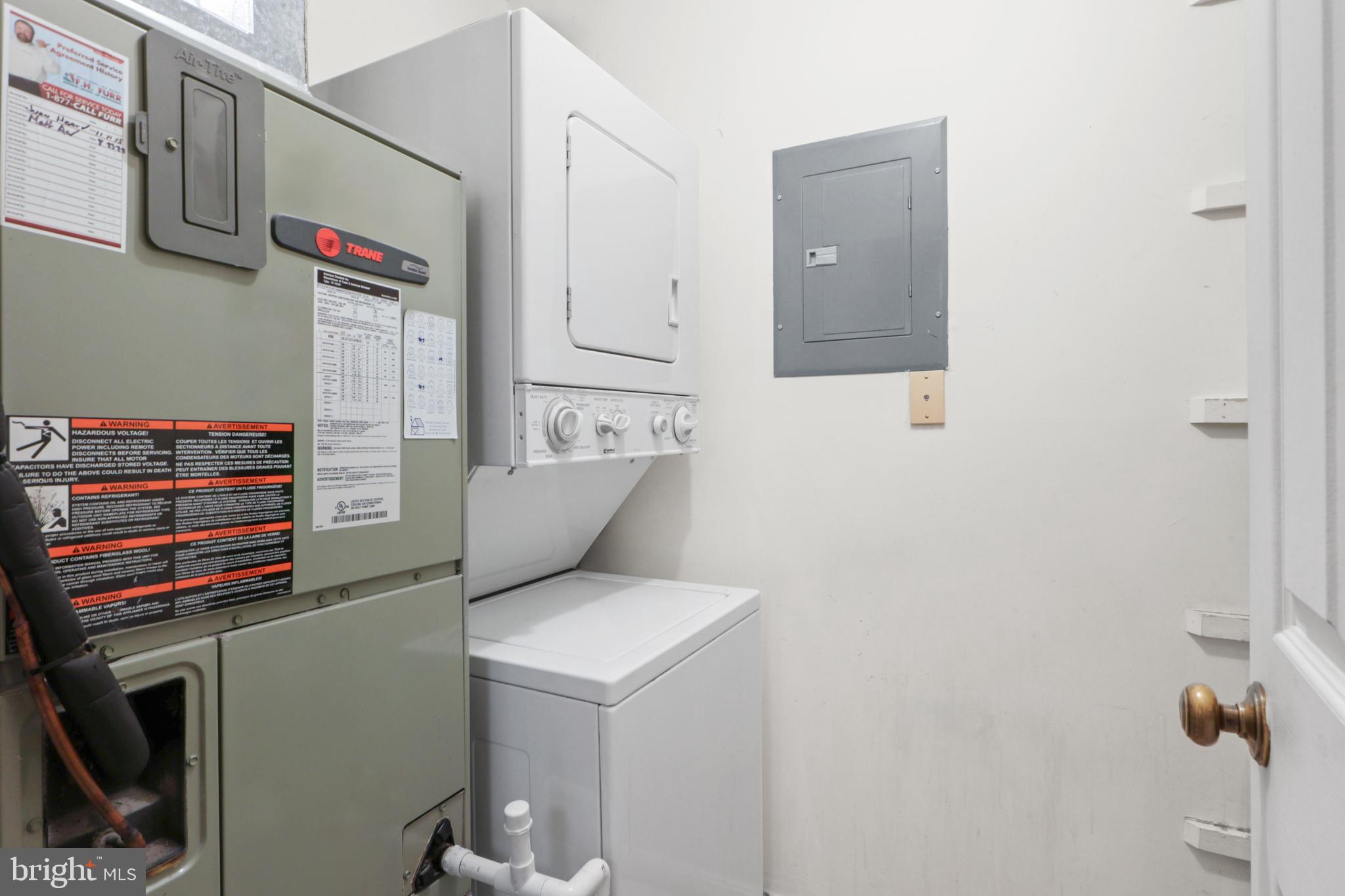 HAMPTON HOUSE - Residential Lease