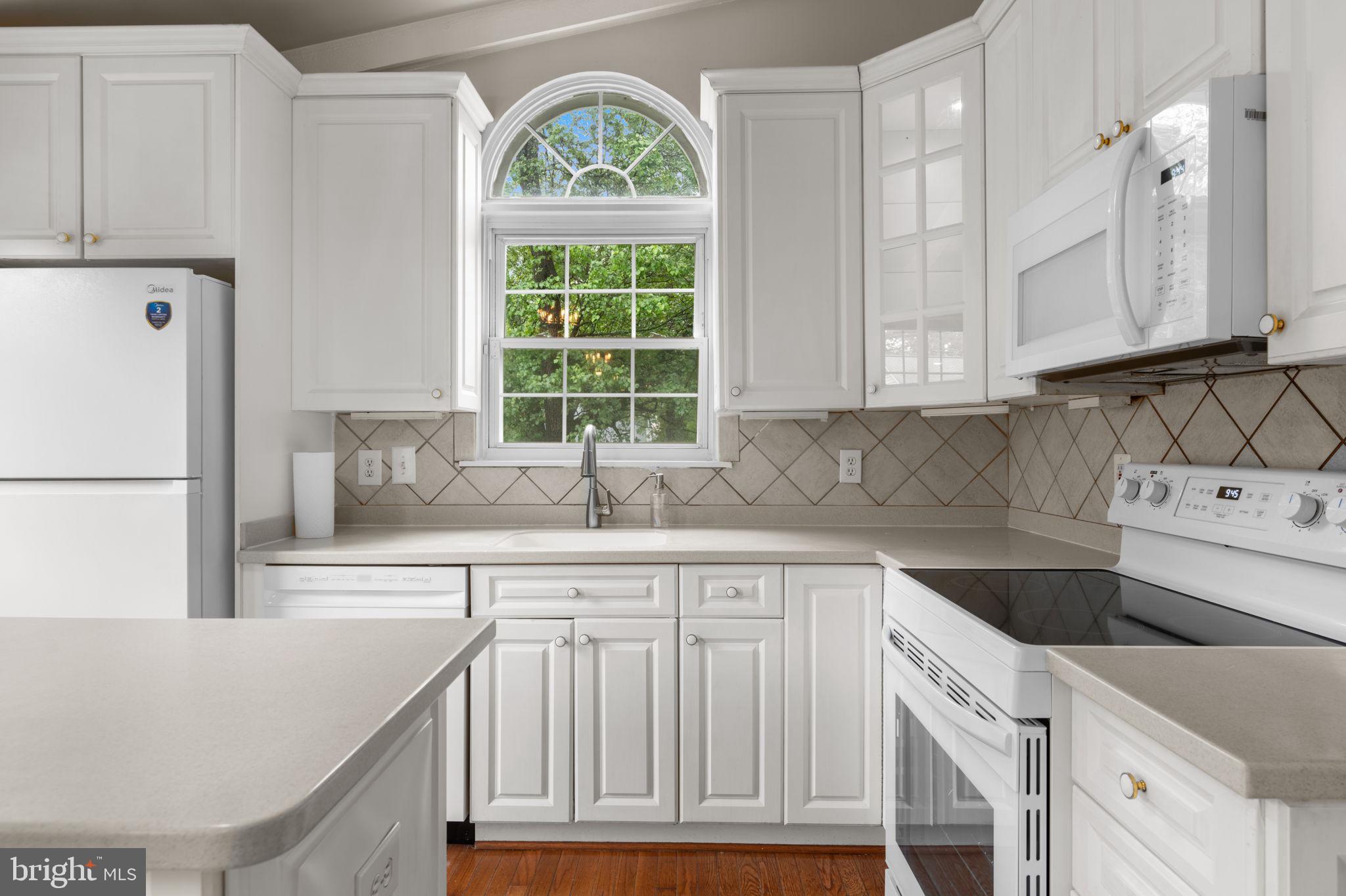 LAKE RIDGE - Residential