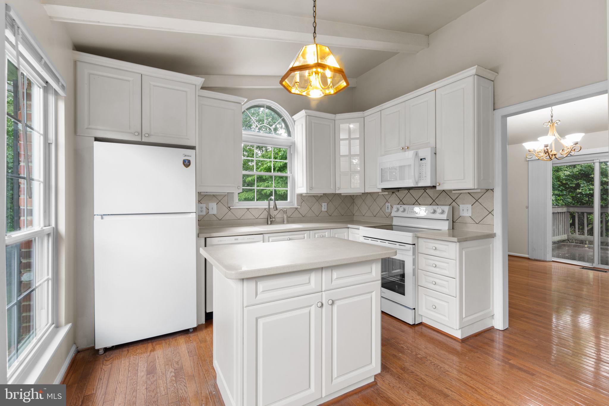 LAKE RIDGE - Residential