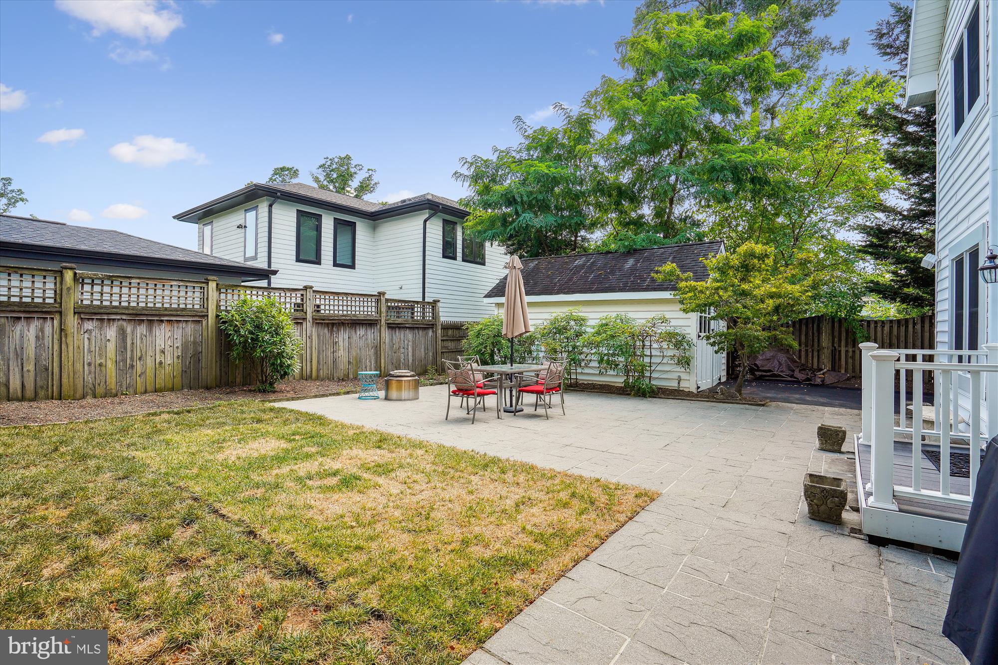 WAVERLY HILLS - Residential