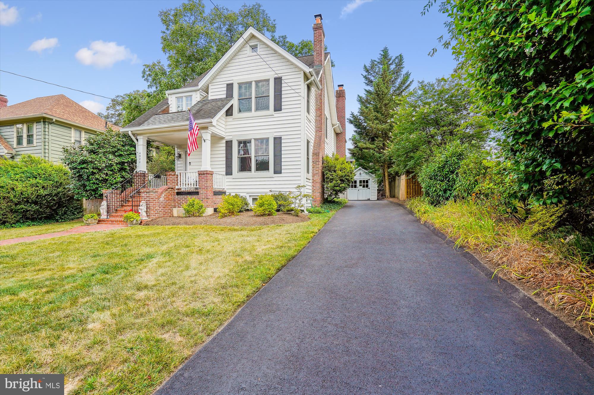 WAVERLY HILLS - Residential
