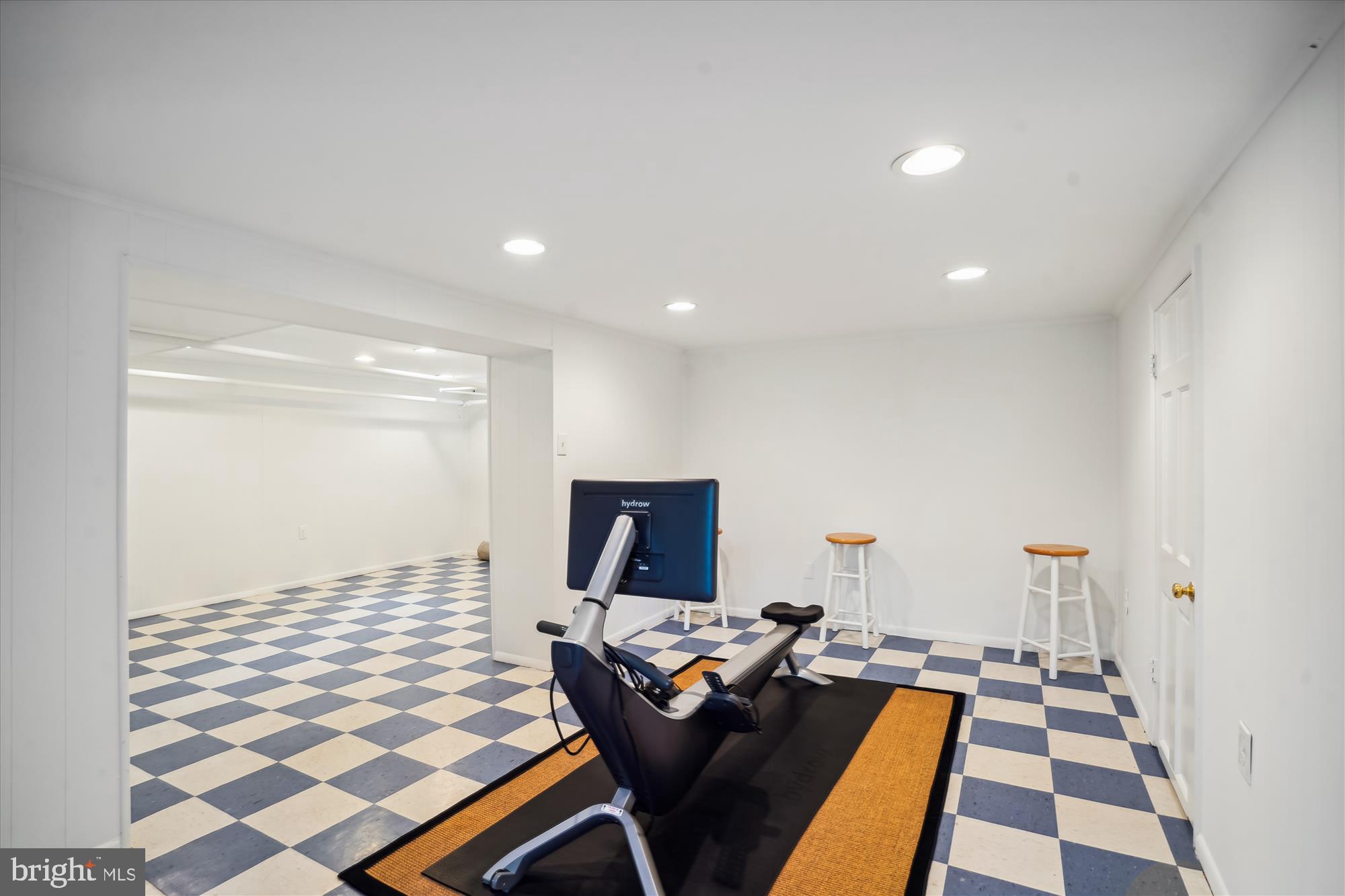 WAVERLY HILLS - Residential