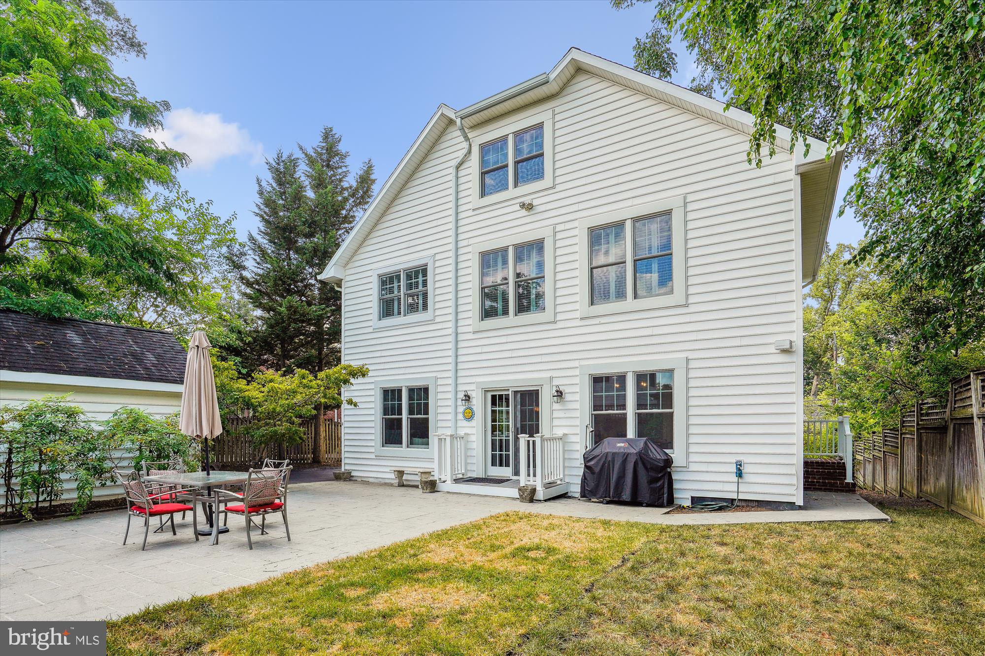 WAVERLY HILLS - Residential