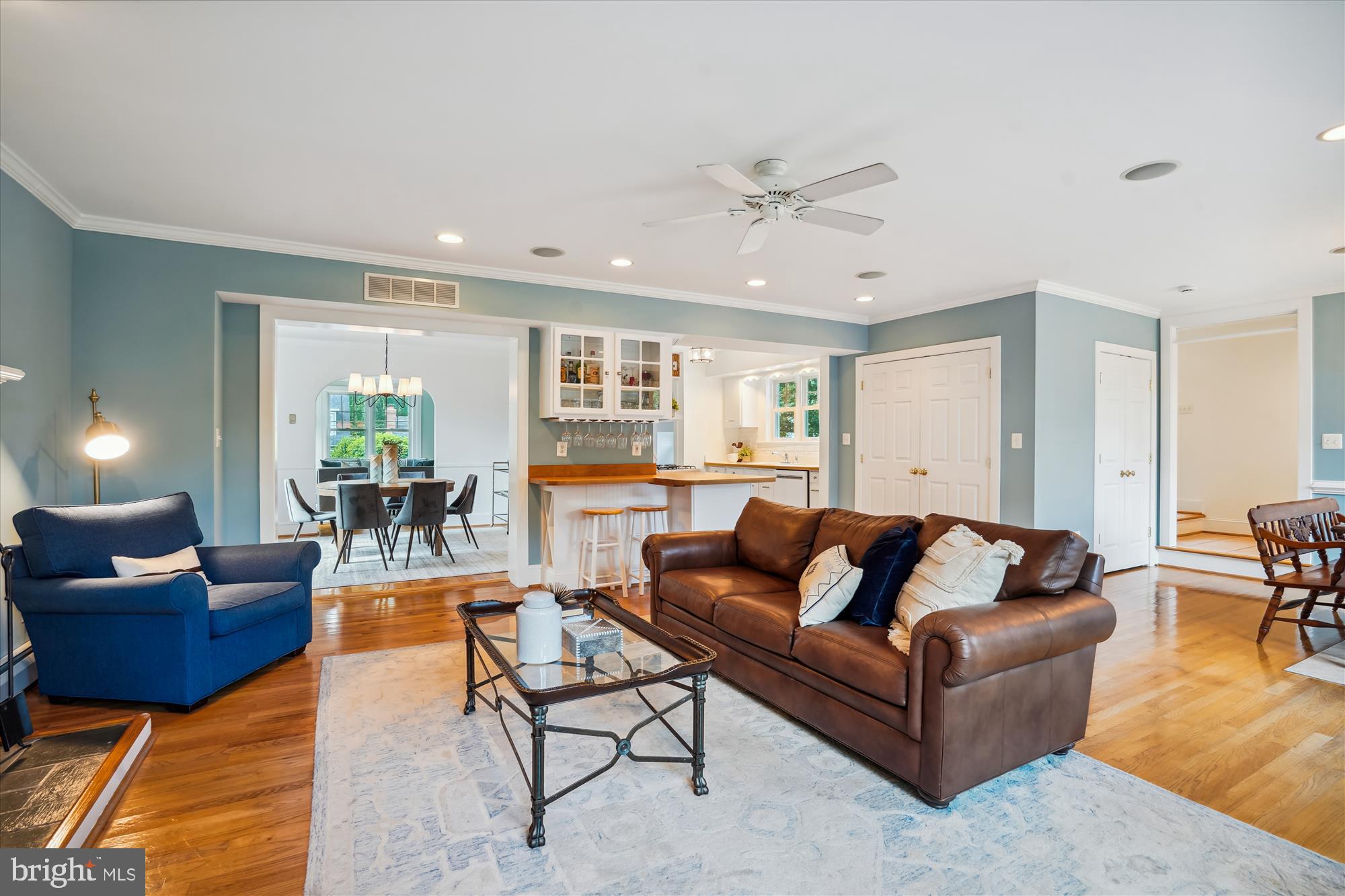 WAVERLY HILLS - Residential