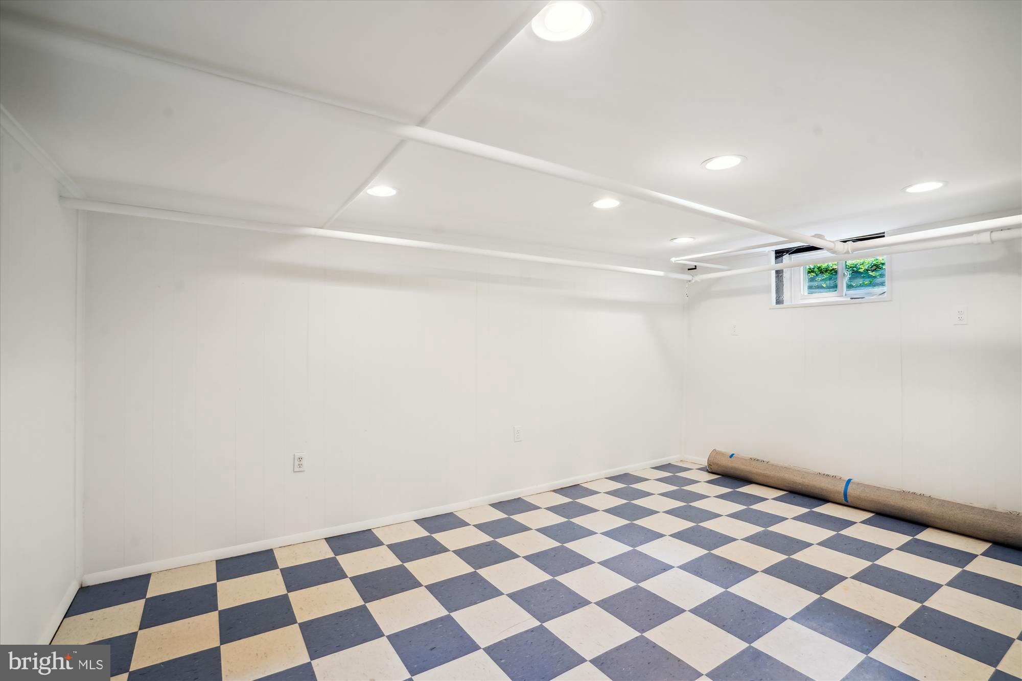 WAVERLY HILLS - Residential