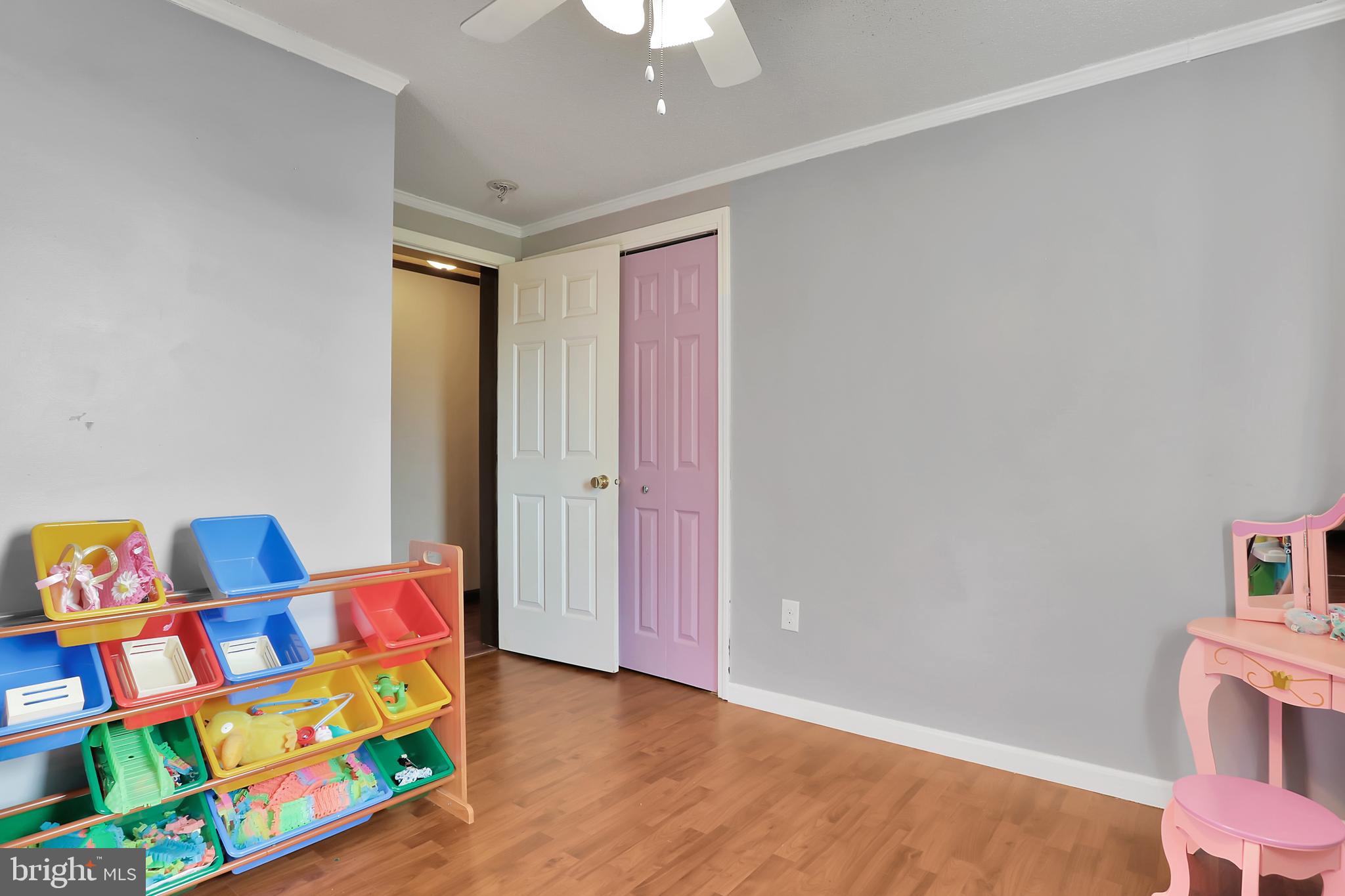 FAIRVIEW ESTATES - Residential