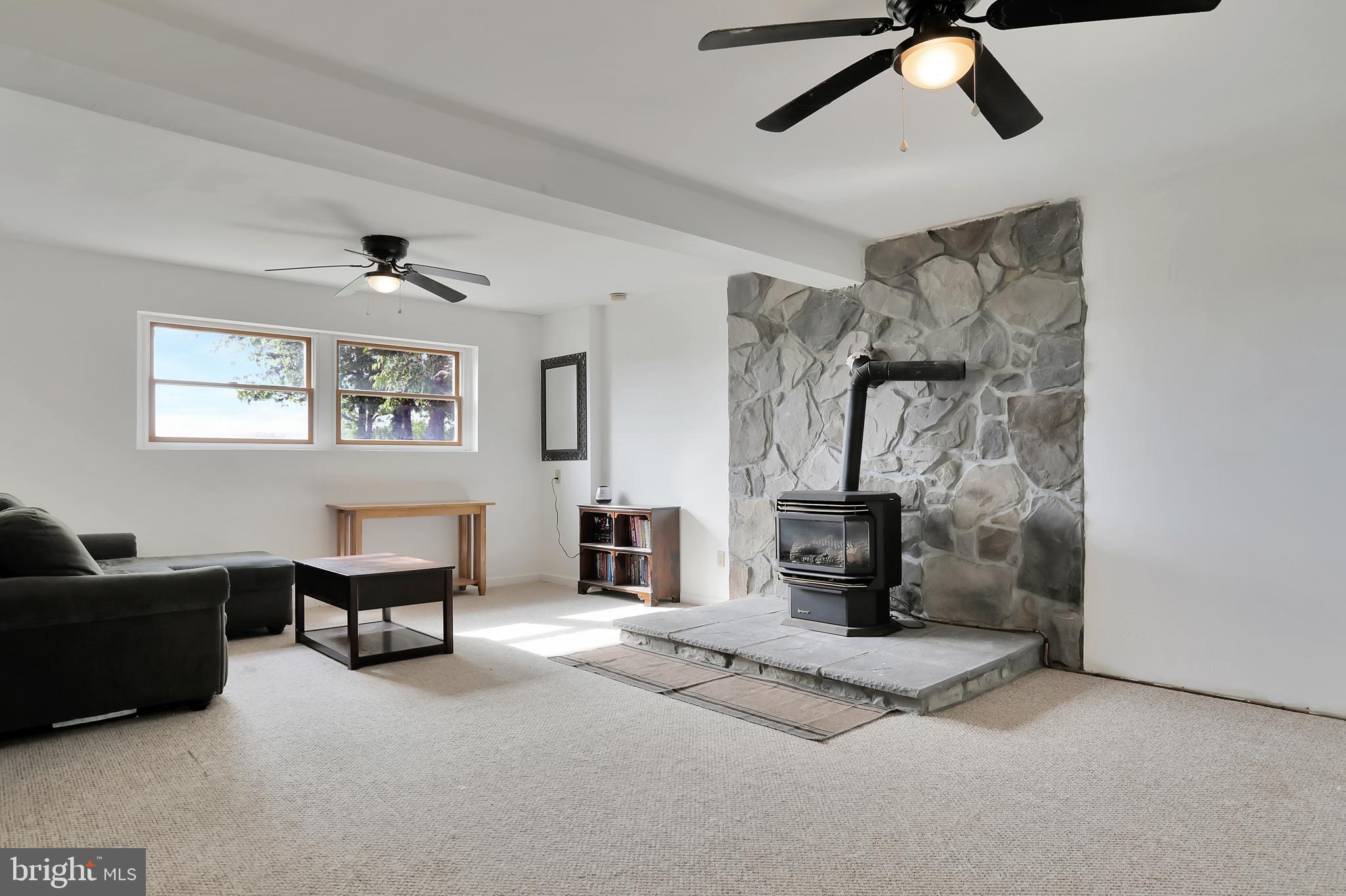 FAIRVIEW ESTATES - Residential