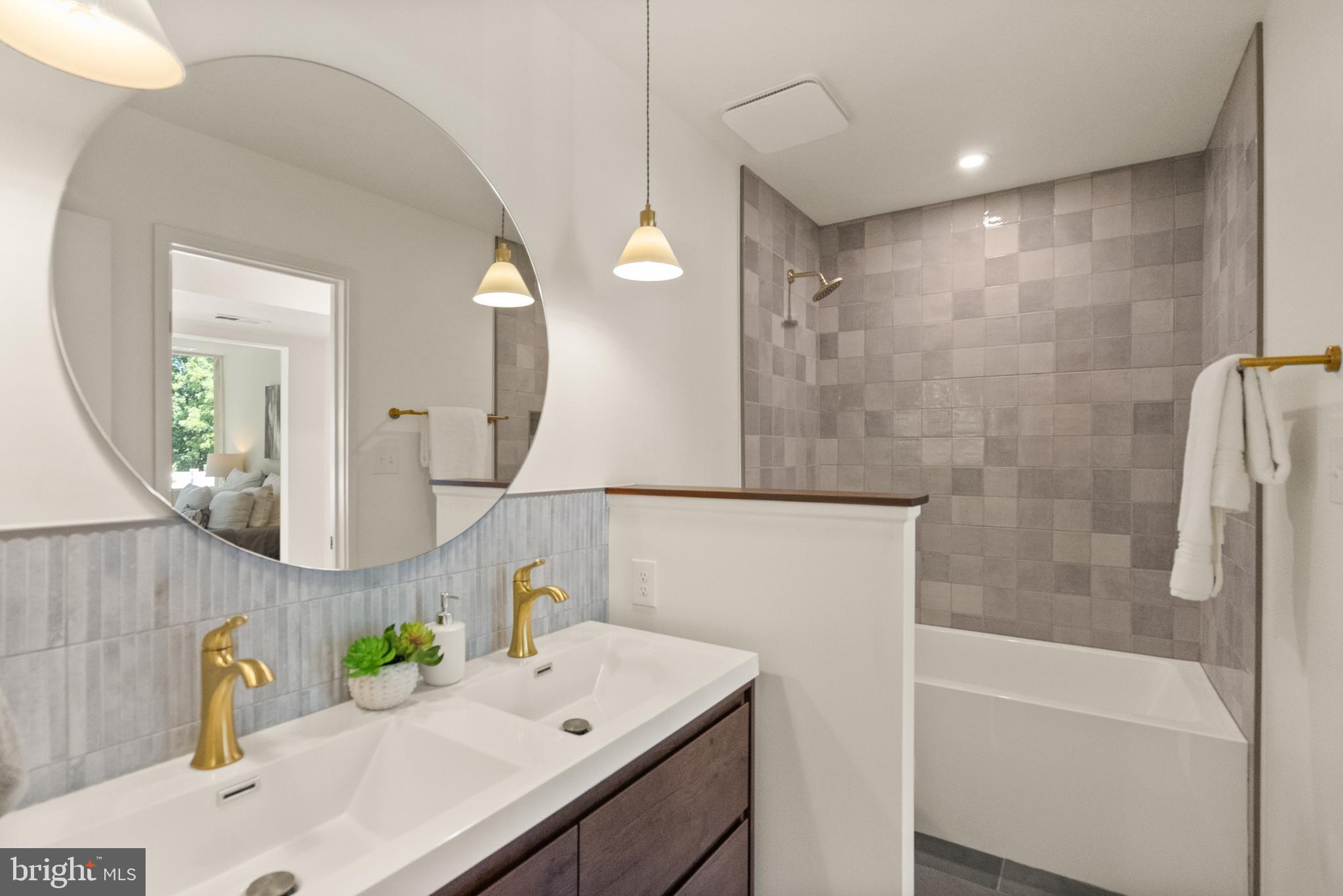 HICKORY CLUSTER - Residential