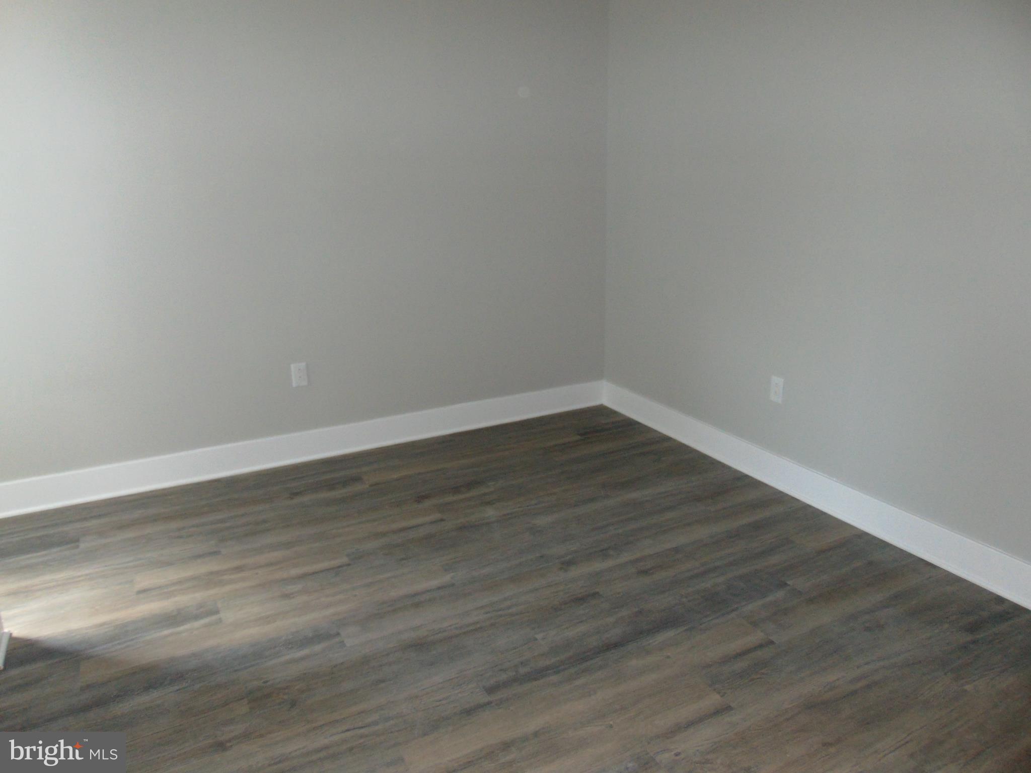 DOWNTOWN - Residential Lease