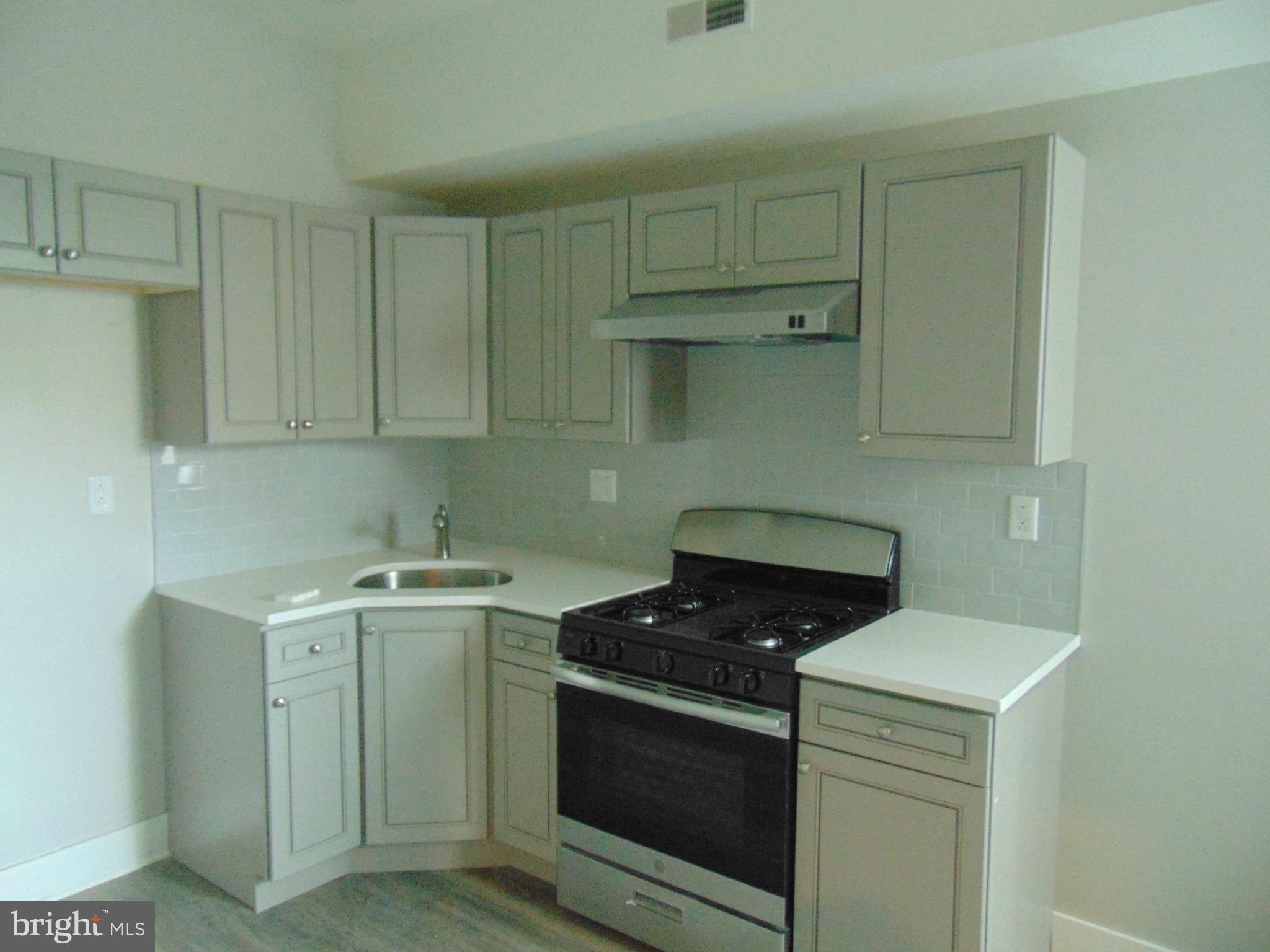 DOWNTOWN - Residential Lease