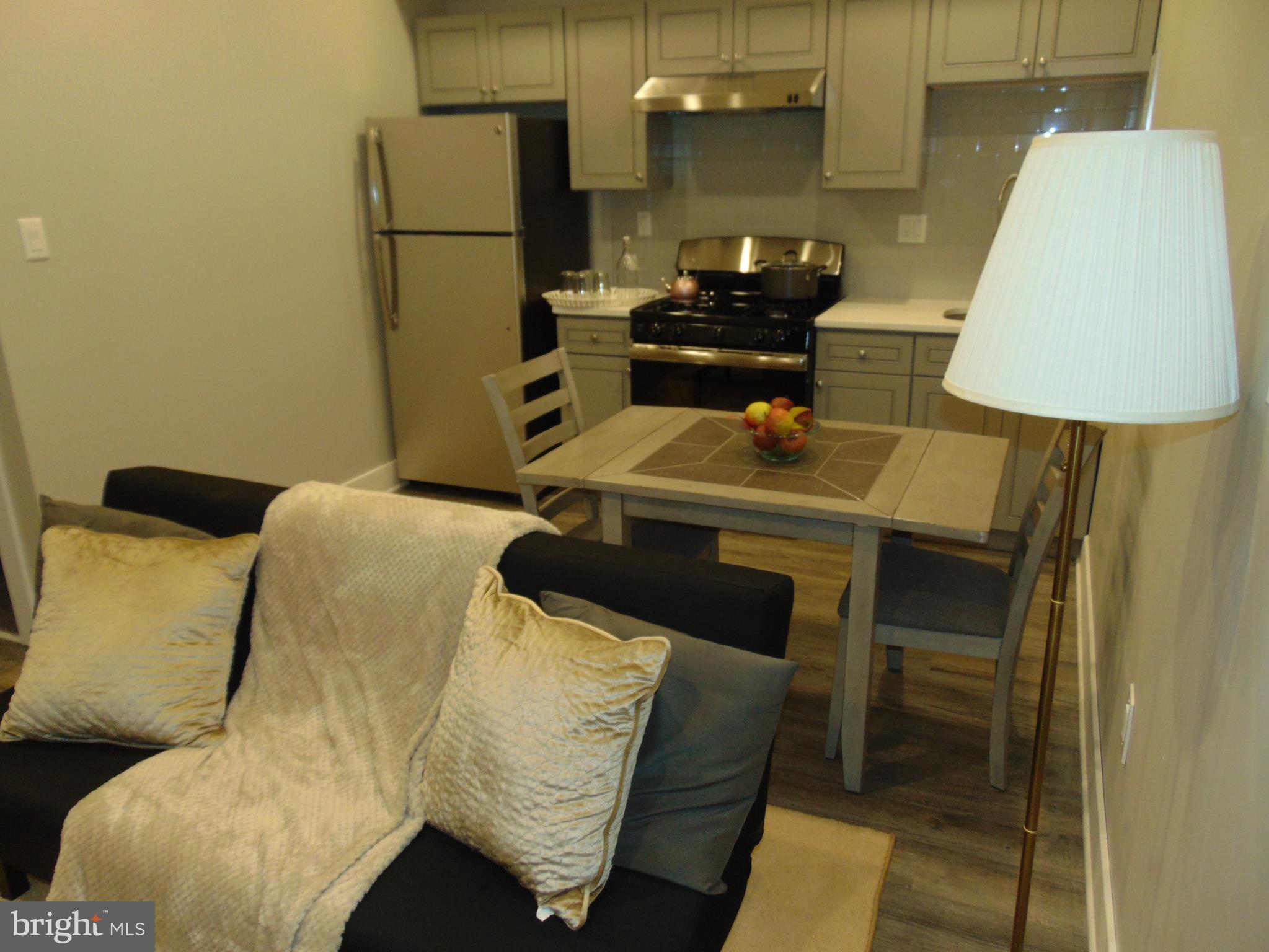 DOWNTOWN - Residential Lease