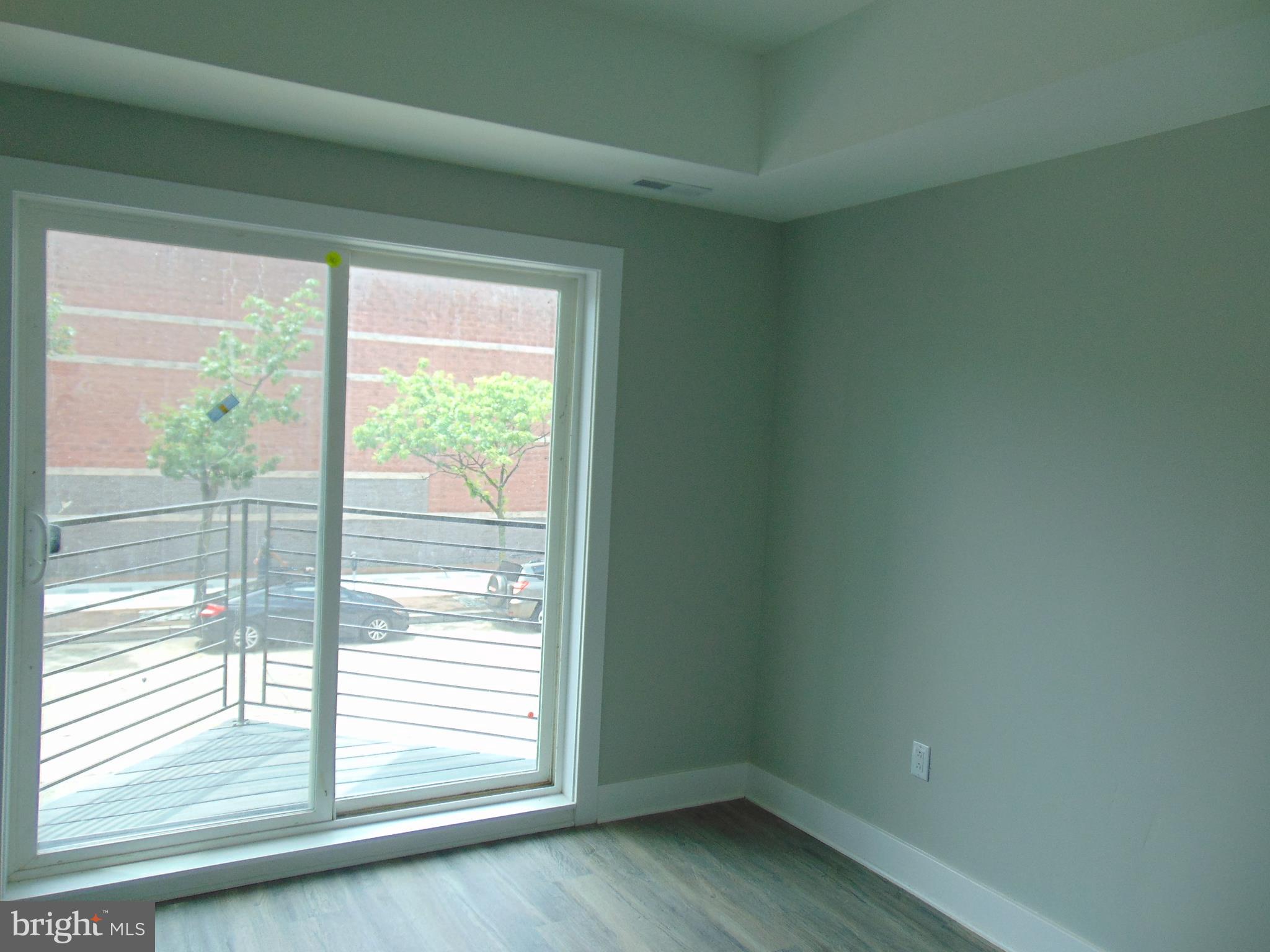 DOWNTOWN - Residential Lease