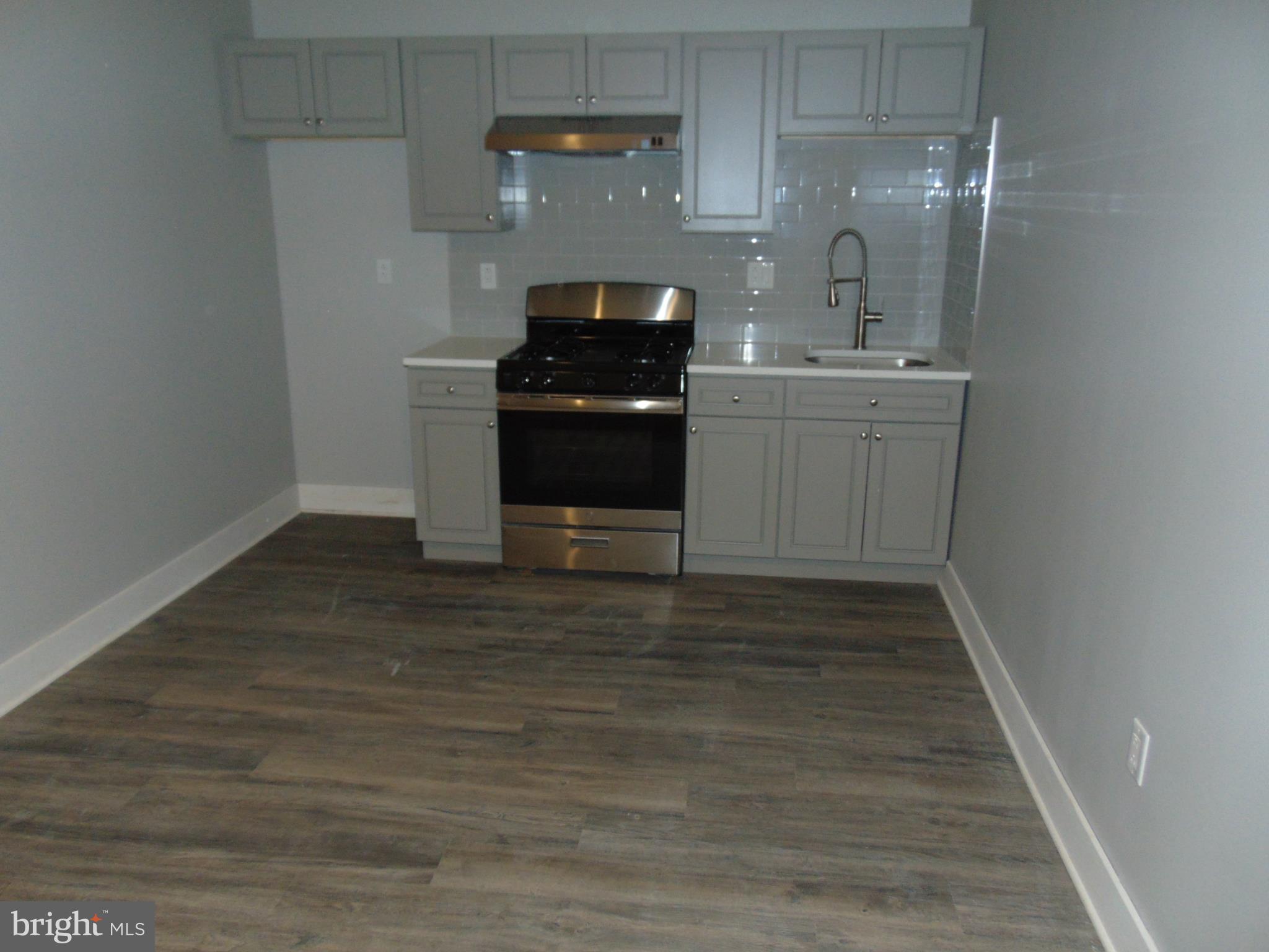 DOWNTOWN - Residential Lease