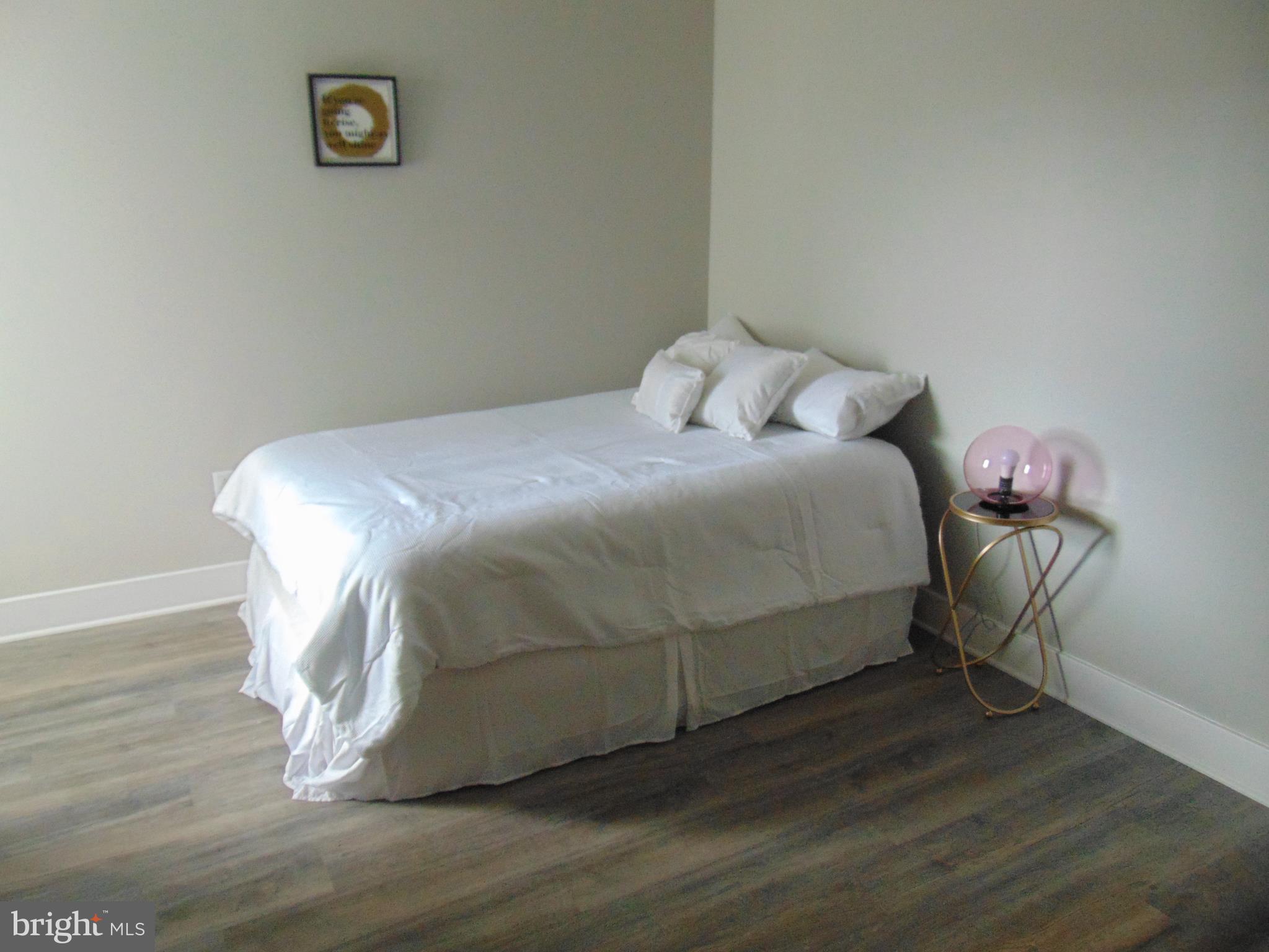 DOWNTOWN - Residential Lease