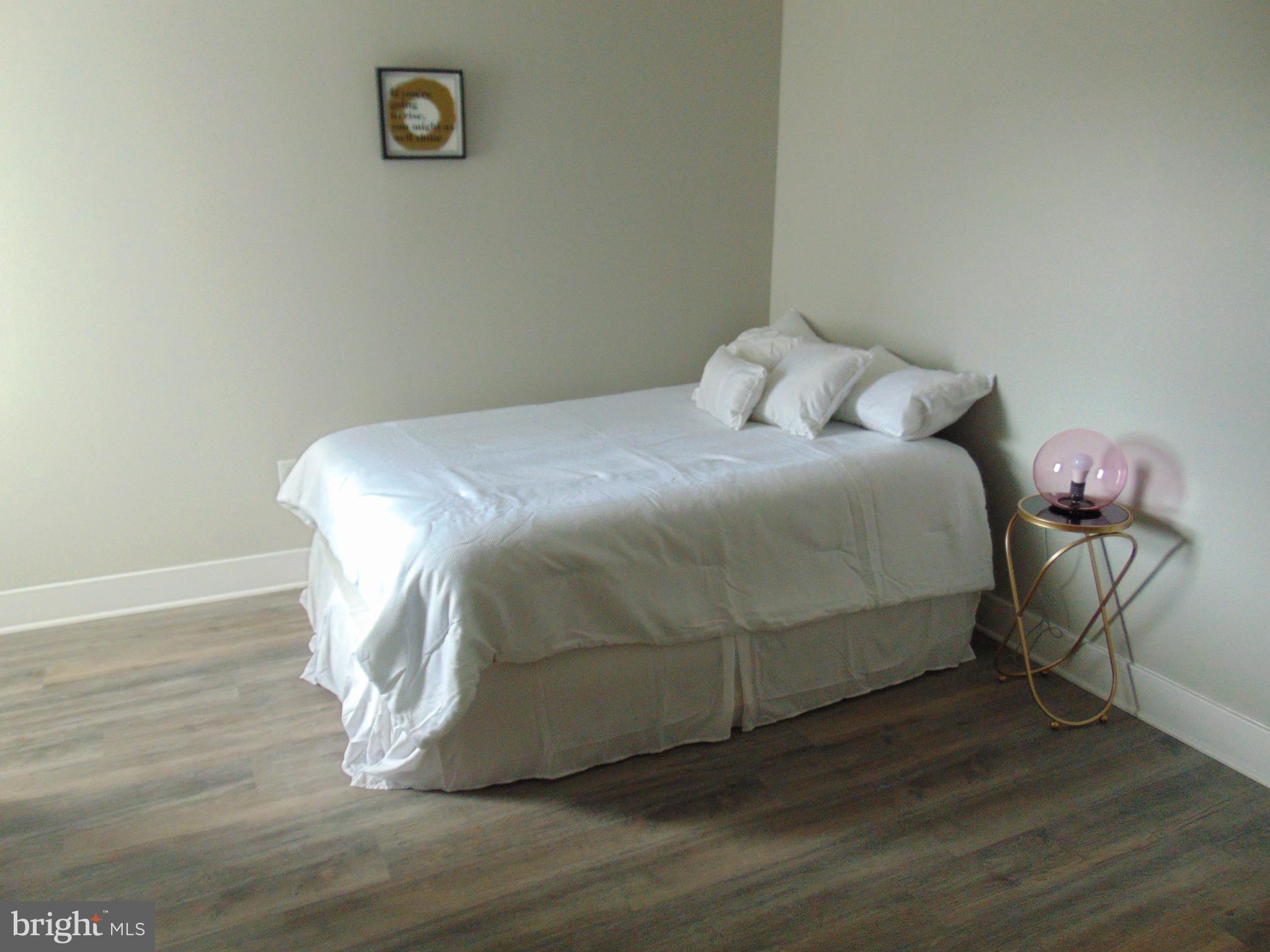 DOWNTOWN - Residential Lease