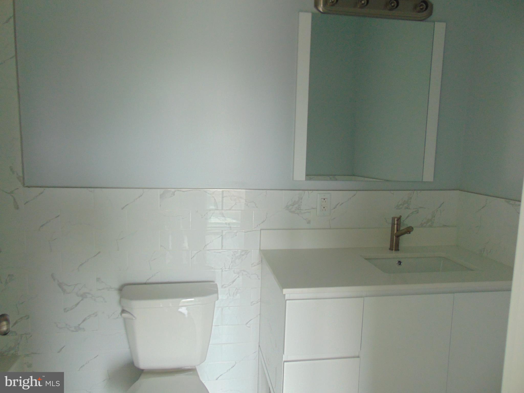 DOWNTOWN - Residential Lease