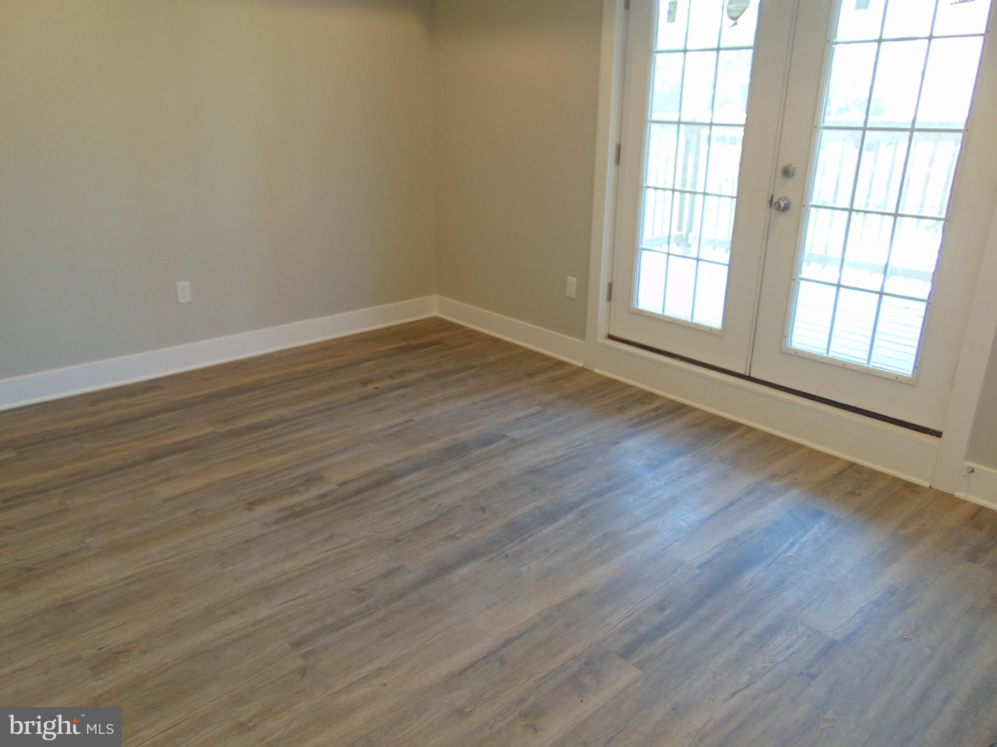 DOWNTOWN - Residential Lease