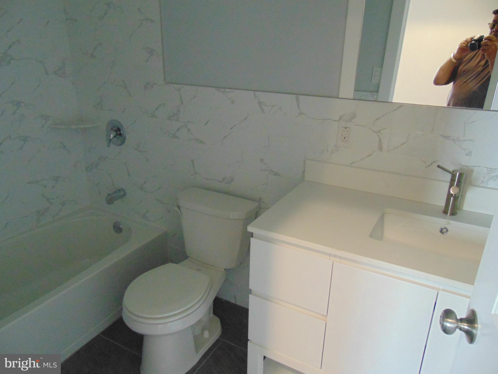 DOWNTOWN - Residential Lease