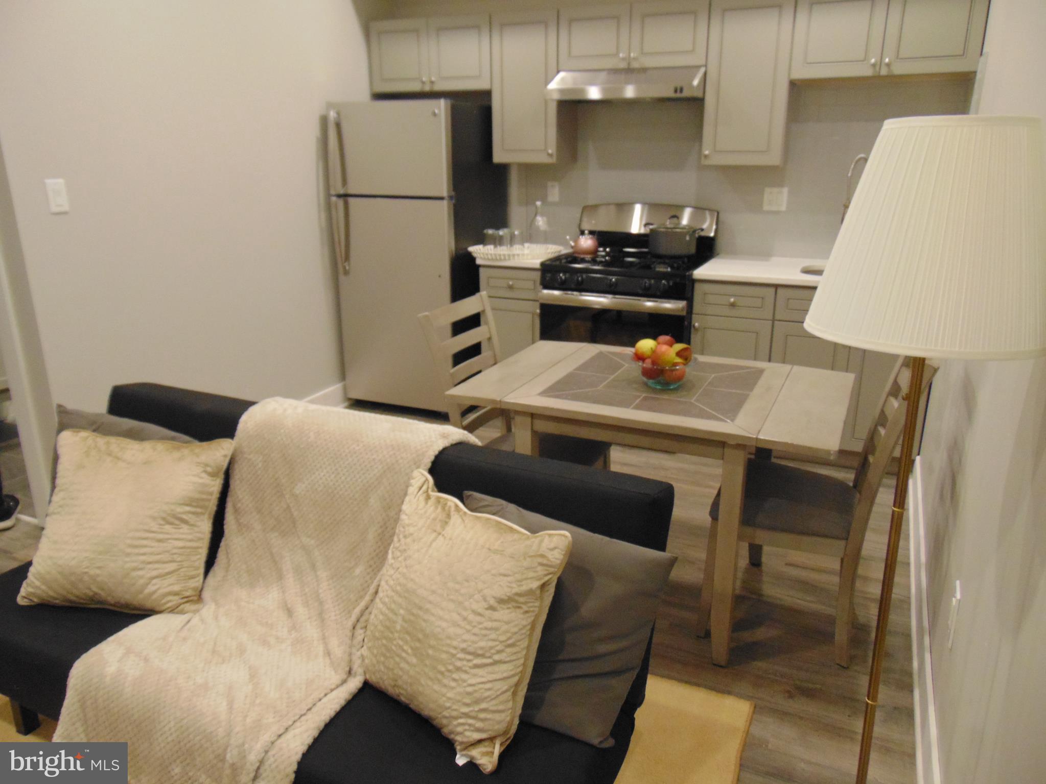 DOWNTOWN - Residential Lease