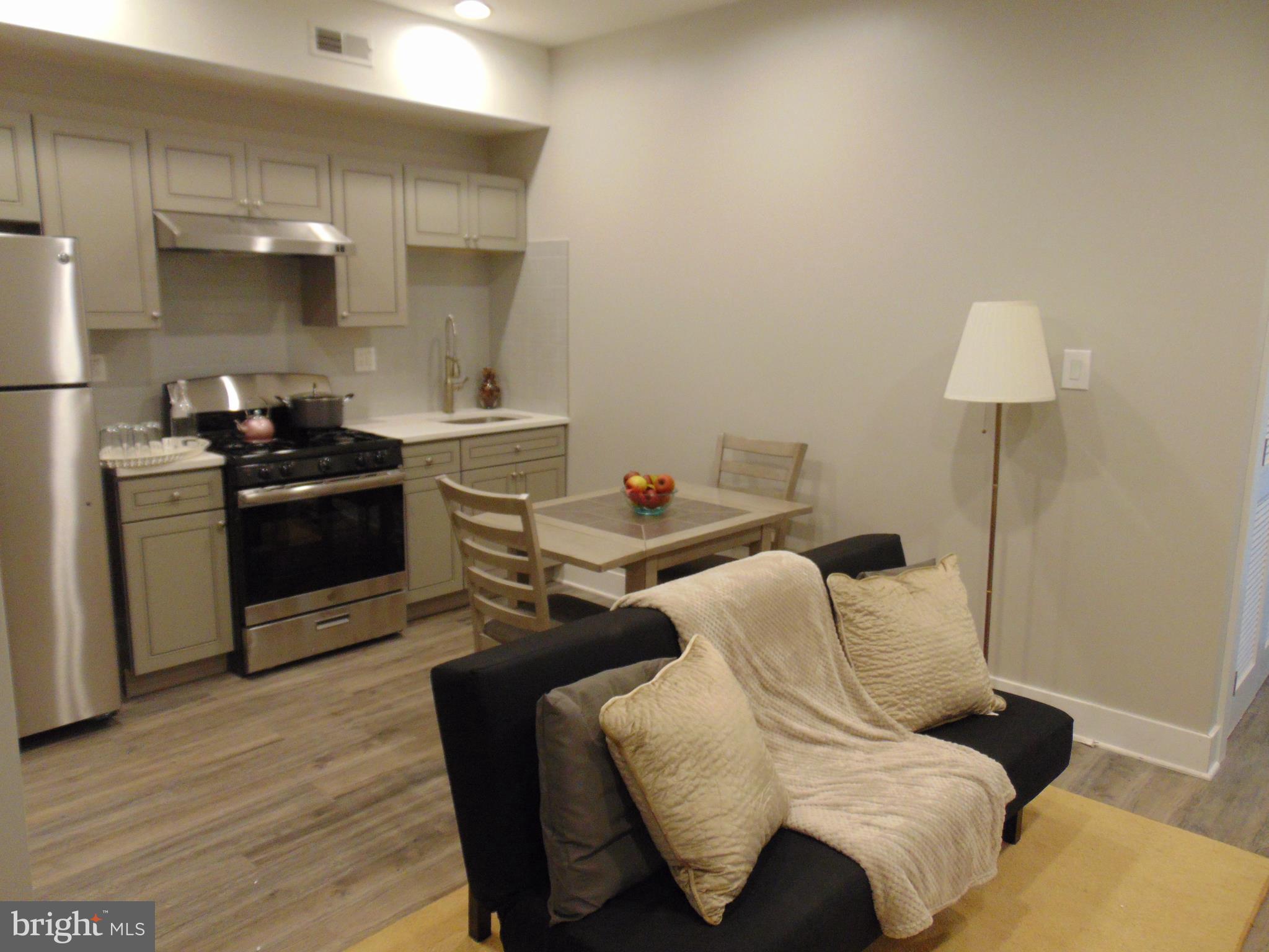 DOWNTOWN - Residential Lease