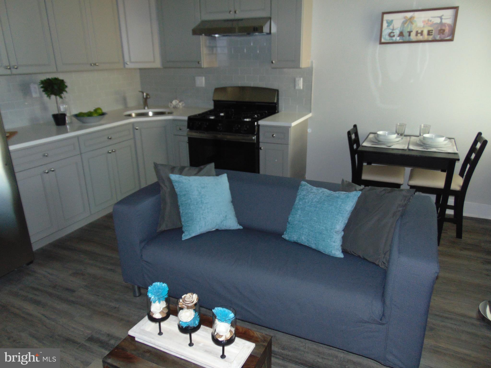 DOWNTOWN - Residential Lease