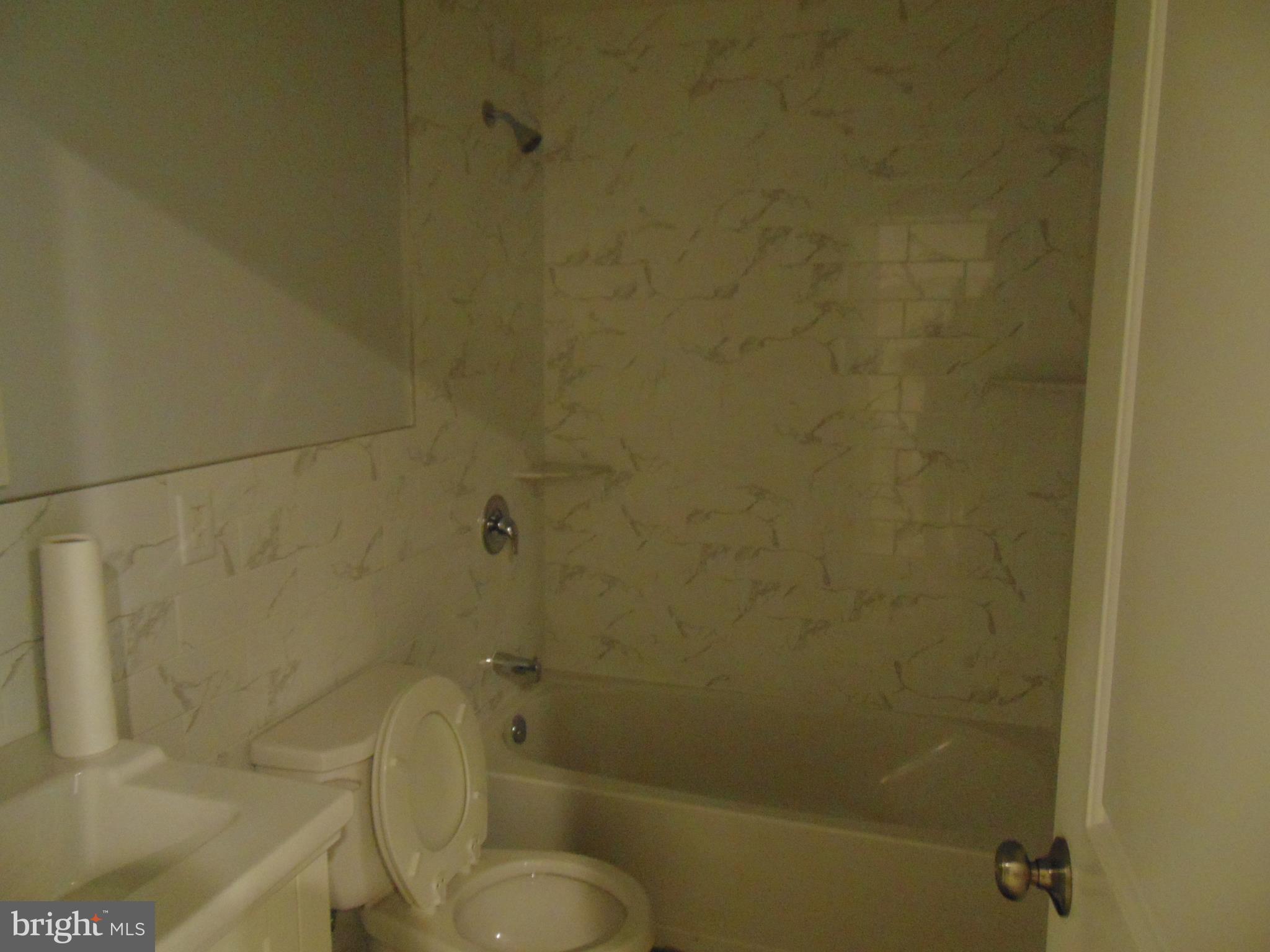 DOWNTOWN - Residential Lease