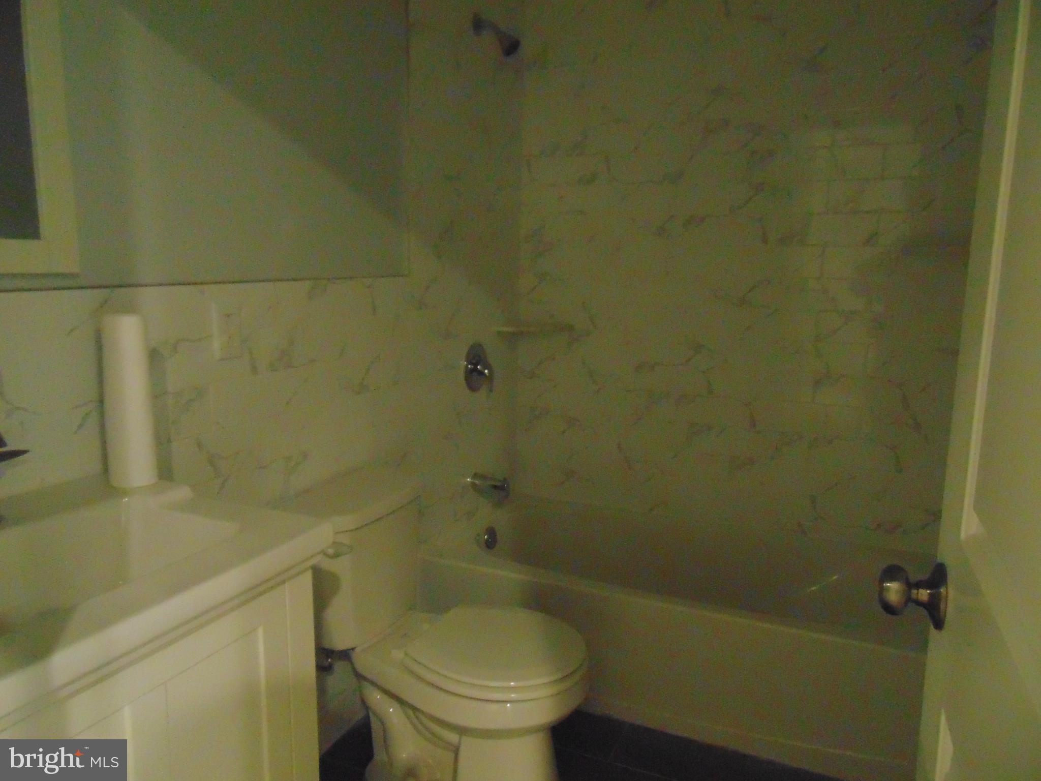 DOWNTOWN - Residential Lease