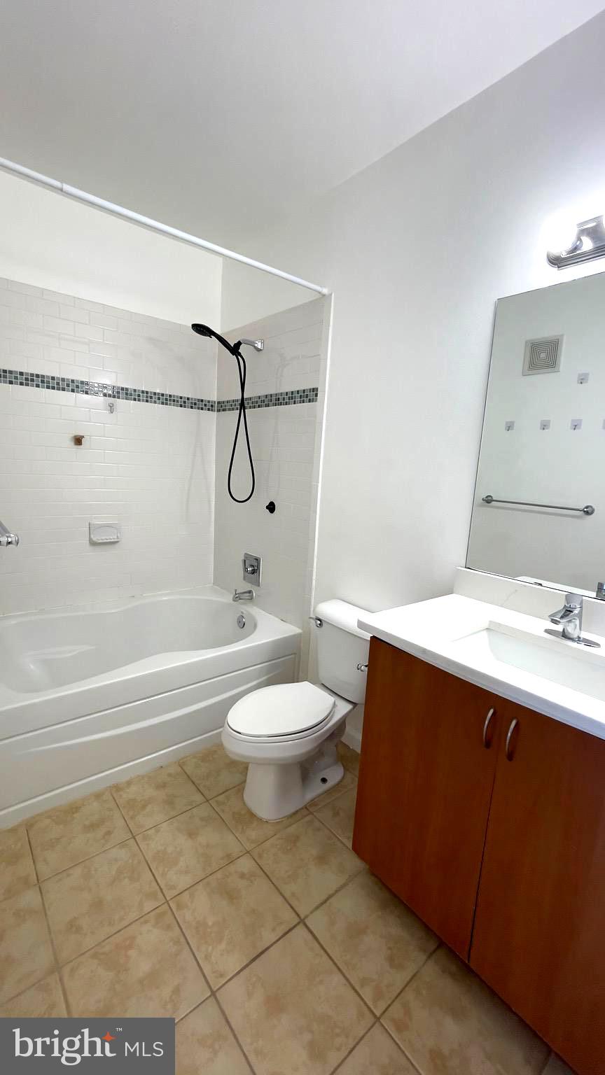 ASHMORE AT GERMANOWN COMMUNITY - Residential