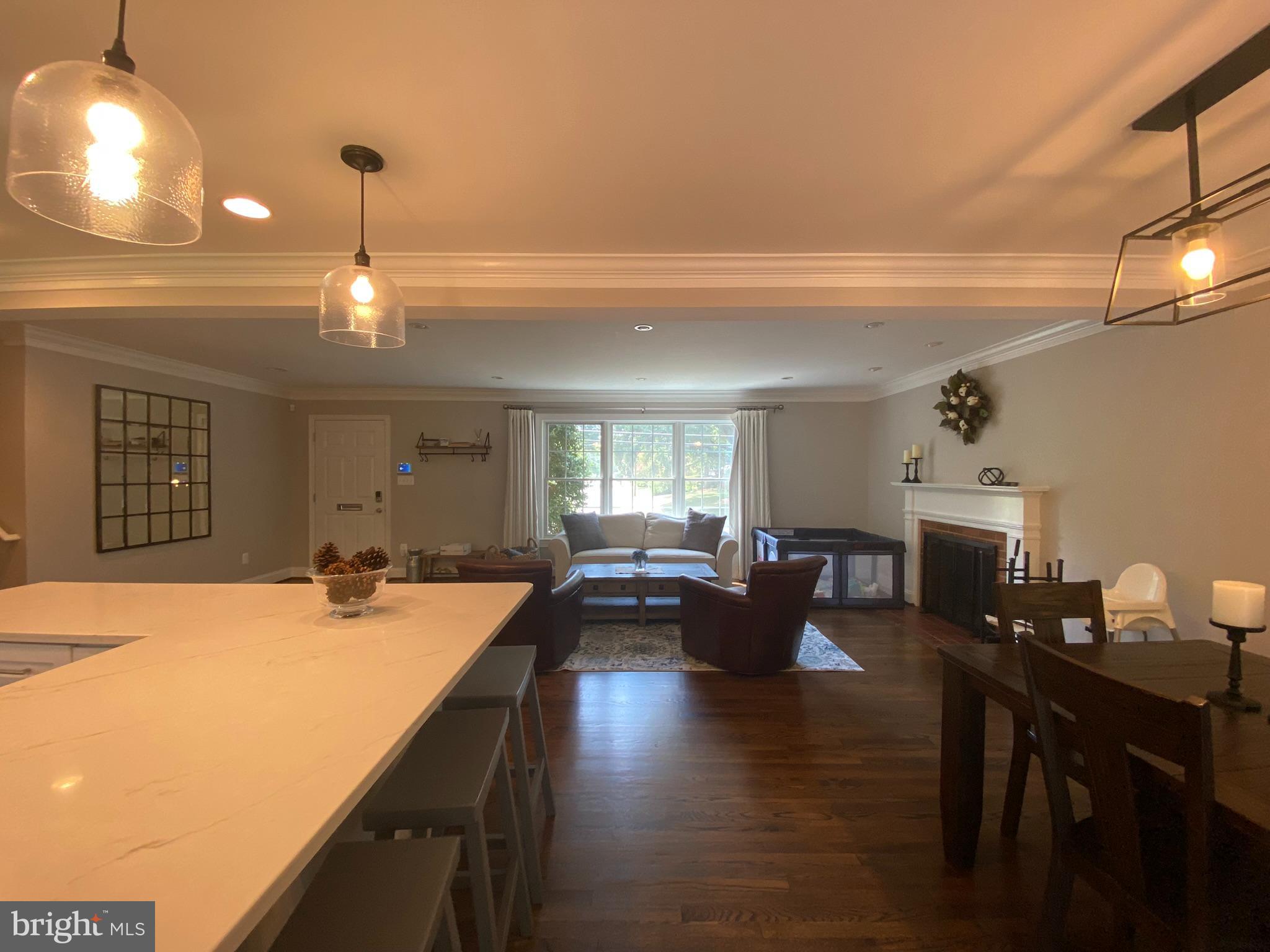 WAYNEWOOD - Residential Lease